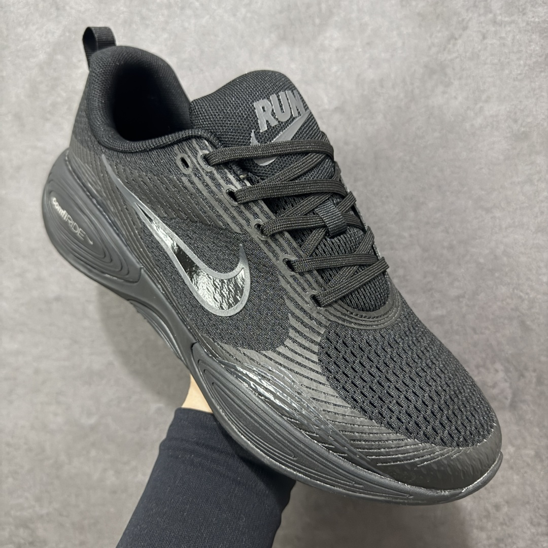 图片[3]-【公司级】NIKE COMFIRIDE 透气防震运动跑步鞋 搭载柔软厚实的 ComfiRide 泡绵缓震配置，助你征服充满挑战的路面，大步流星，微笑前行。该鞋款舒适非凡，让你爱不释脚。织物与合成材质组合鞋面，帮助双足保持稳固。鞋款搭载缓震配置，鞋舌和鞋口融入柔软接触点，缔造出众舒适度。橡胶外底，塑就出色抓地力，助力一路畅跑。 尺码：40-45 货号：DX5886-006-选品中心