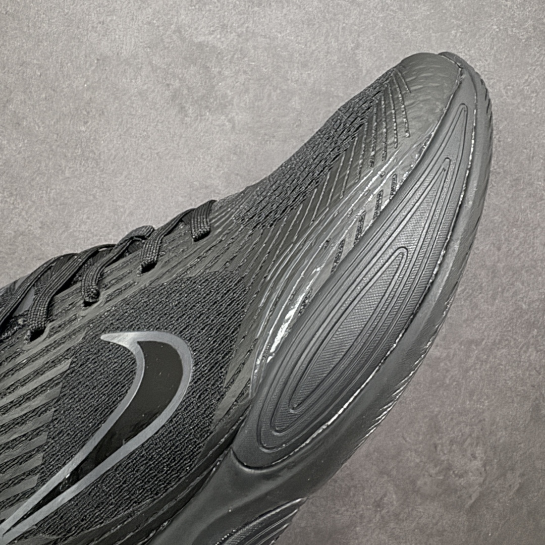 图片[5]-【公司级】NIKE COMFIRIDE 透气防震运动跑步鞋 搭载柔软厚实的 ComfiRide 泡绵缓震配置，助你征服充满挑战的路面，大步流星，微笑前行。该鞋款舒适非凡，让你爱不释脚。织物与合成材质组合鞋面，帮助双足保持稳固。鞋款搭载缓震配置，鞋舌和鞋口融入柔软接触点，缔造出众舒适度。橡胶外底，塑就出色抓地力，助力一路畅跑。 尺码：40-45 货号：DX5886-006-选品中心