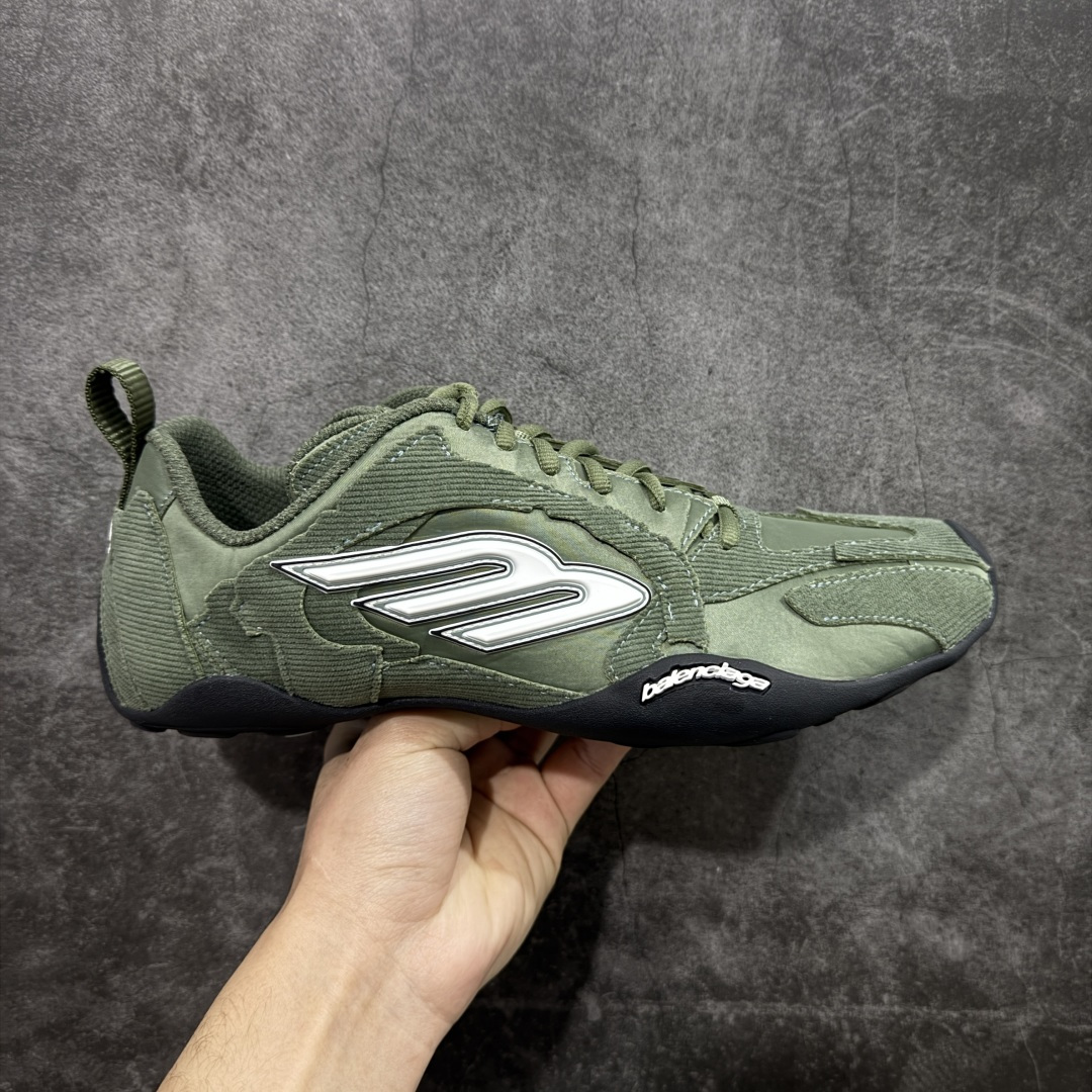 【XA版本】Balenciaga 巴黎世家 21代 Monday Ultra 棕白色 巴黎新款 鞋面主体采用特制聚酯纤维，同时搭配织物点缀，时尚耐看，无论是运动风还是日常搭配，穿起来都自带气场，走哪都吸晴。 尺码：35-46全码出货，♨️偏大一个尺码！-选品中心