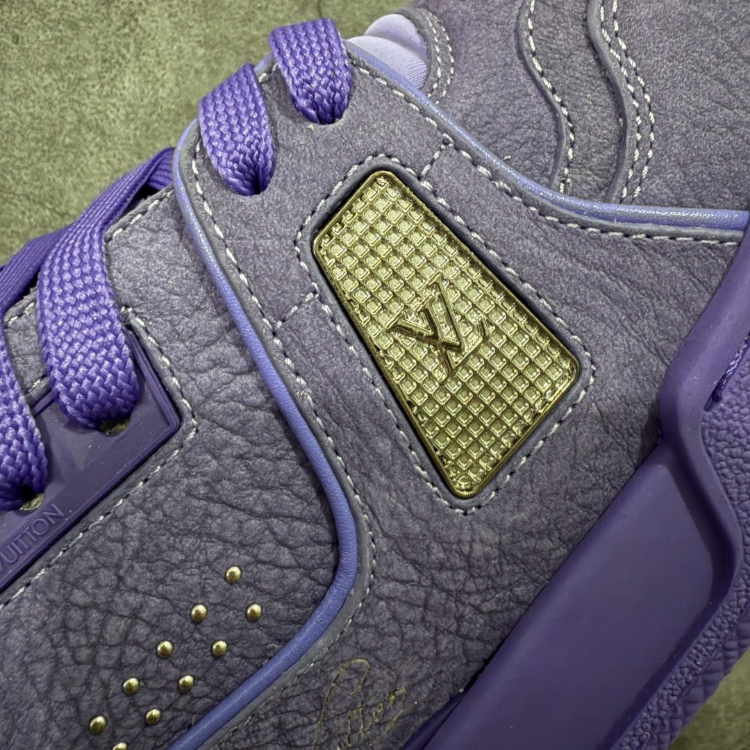 图片[5]-【天花板/Goat版】 市场最强版 没有之一的存在💪🏻 Louis Vuitton LV Trainer 系列全新版上架 手里有正品的可以对比下🆚懂货的看细节‼️ 此版品质是市场从未达到的新高度！ 整体版型 皮料 牛仔布的色差 压花纹路清晰度 后跟版型等等 都可以自行对比[机智]吊打市场所有货，怒甩十条街的那种，直接来正品对比图🆚，欢迎拿市场各大工厂的货来对比！ 尺码：39-45码-选品中心