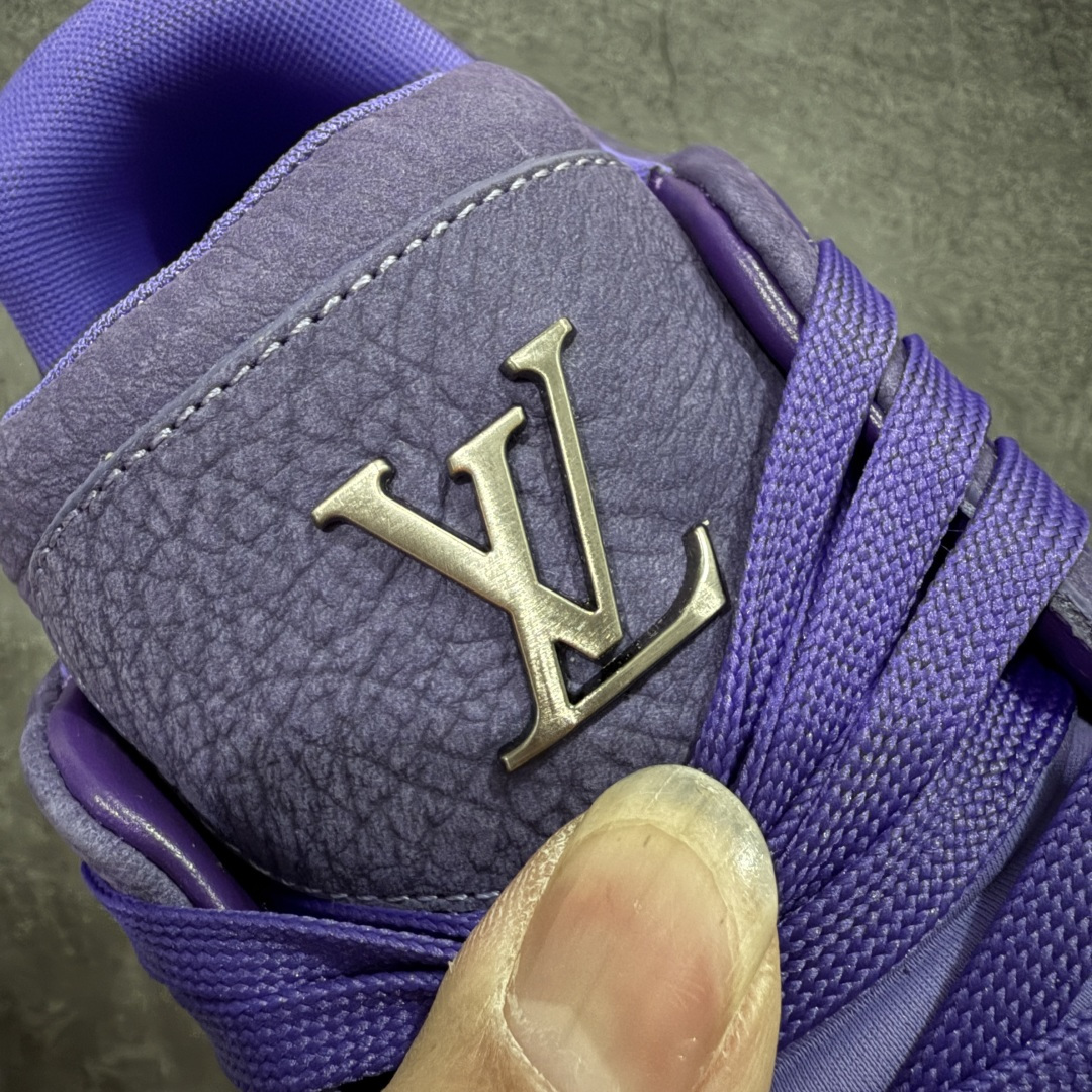 图片[7]-【天花板/Goat版】 市场最强版 没有之一的存在💪🏻 Louis Vuitton LV Trainer 系列全新版上架 手里有正品的可以对比下🆚懂货的看细节‼️ 此版品质是市场从未达到的新高度！ 整体版型 皮料 牛仔布的色差 压花纹路清晰度 后跟版型等等 都可以自行对比[机智]吊打市场所有货，怒甩十条街的那种，直接来正品对比图🆚，欢迎拿市场各大工厂的货来对比！ 尺码：39-45码-选品中心