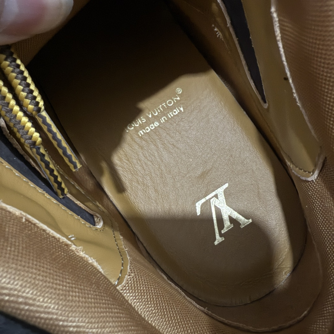 图片[8]-【佛山超A版】Louis Vuitton 路易威登 2026春夏新品 专柜主打最新款 LV REMIX 系带德比鞋 硬货上新 代购级别 高级感十足 国内外博主刷爆的一款，复古又时髦 上脚美炸了！官网主推款★ 鞋面：原版特定小牛皮 内里： 进口水染牛皮 大底：原版开模定制防滑大底 跟高：4.5cm 尺码： 男款39-45-选品中心