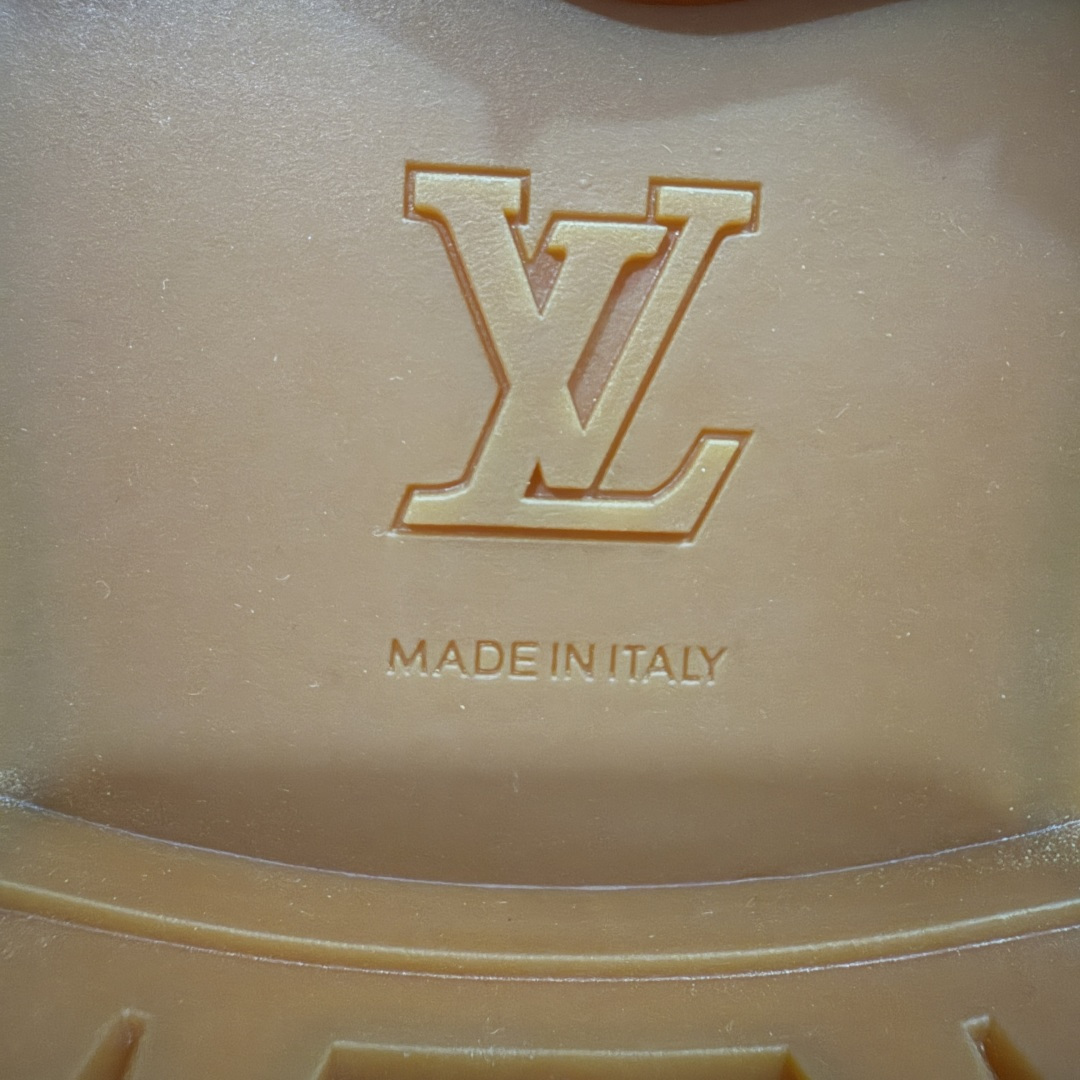 图片[10]-【佛山超A版】Louis Vuitton 路易威登 2026春夏新品 专柜主打最新款 LV REMIX 系带德比鞋 硬货上新 代购级别 高级感十足 国内外博主刷爆的一款，复古又时髦 上脚美炸了！官网主推款★ 鞋面：原版特定小牛皮 内里： 进口水染牛皮 大底：原版开模定制防滑大底 跟高：4.5cm 尺码： 男款39-45-选品中心