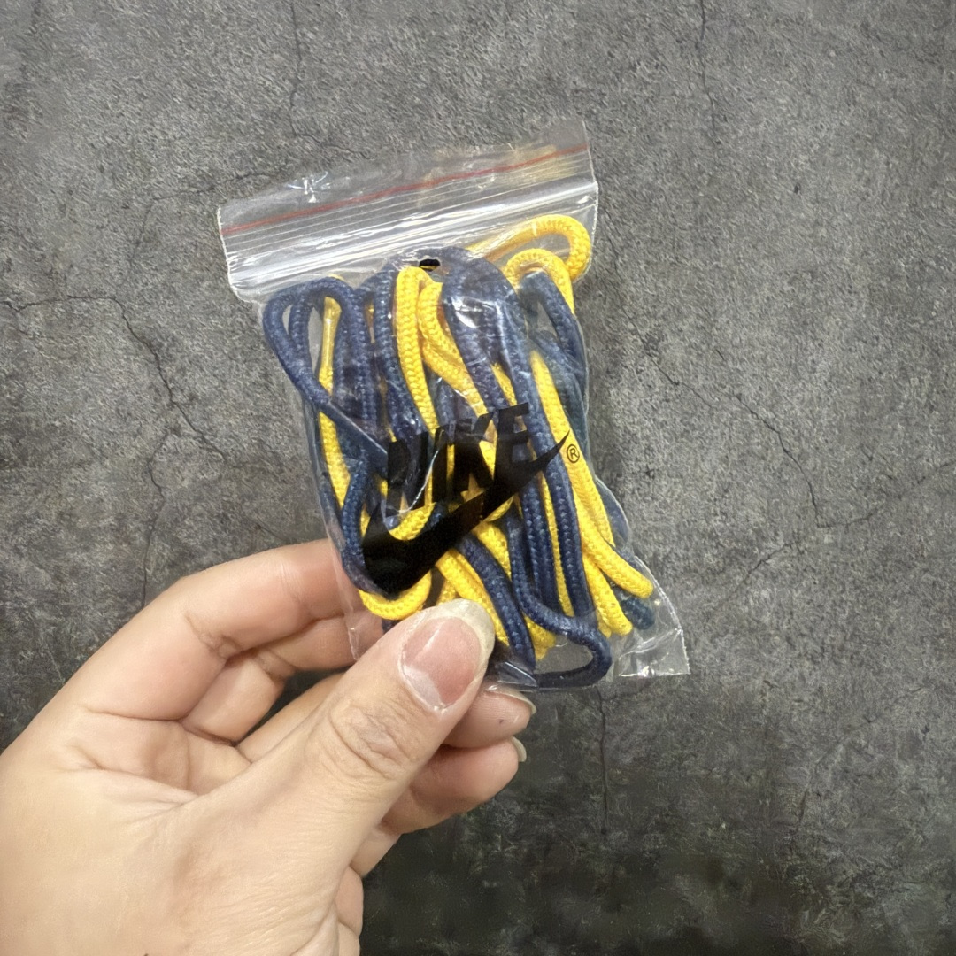 图片[10]-【顶级芯片版】Eric Koston x Nike Air Max 95 \”Obsidian and Speed Yellow\” 蓝白 货号：HQ8492-400 顶级版 开发数月 原版开发 多道QC质检 鞋型完美复刻 原厂级别工艺 正确色卡 正确气垫蓝光 正确大底 独家私模 采用进口头层牛皮拼接 定位高端市场 行业标杆工艺 尺码：40 40.5 41 42 42.5 43 44 44.5 45 46-选品中心