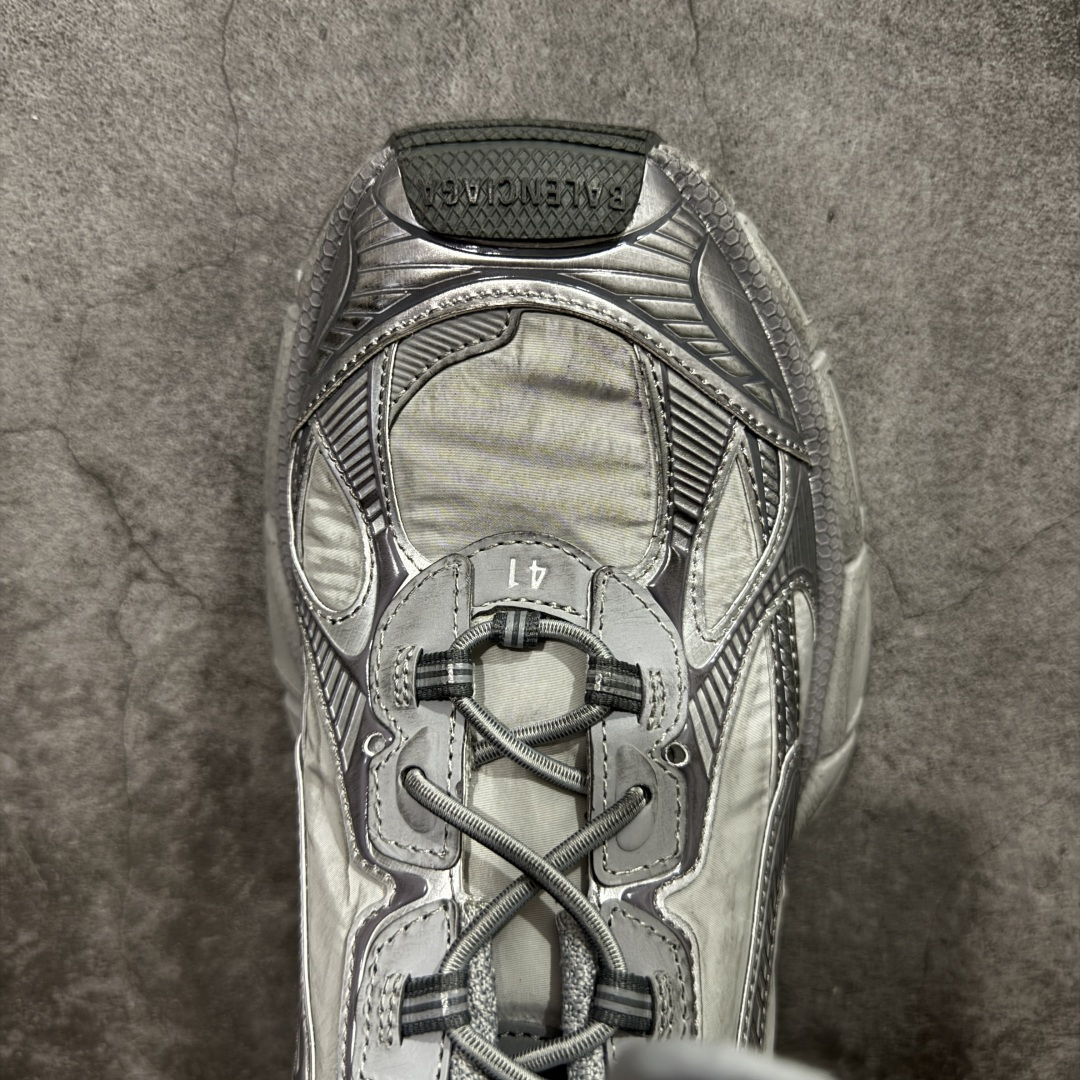 图片[5]-【XA版本】BALENCIAGA 3XL Sneakers 巴黎世家十代网布系带低帮走秀复古老爹鞋 全套原纸板楦头开发 最原汁原味的灵魂版型 全鞋荧光划线卡点 胶水把控整洁度追求极致完美 每一双都是工艺品 多重QC质检 超越公司货的品控标准 实实在在的免检产品 原盒原配 正确字体电绣 粗细、位置、大小正确 侧边TPU 透气孔匹配意产原版 正确分离大底 TPU软底 原版一致大底LOGO 立体感十足 原厂皮料水洗做旧 采购原厂网纱 不含皮革 网布材料和聚氨酯 磨损效果 鞋头边缘和后帮 Balenciaga 徽标 鞋面和后跟凸印尺码 鞋舌 3XL 橡胶品牌标识和反光细节 鞋帮拉袢和鞋舌拉祥 配反光细节 备用鞋带在鞋履前侧 可在穿着前取下 便于不同造型搭配 偏大一码 尺码：35-40-选品中心