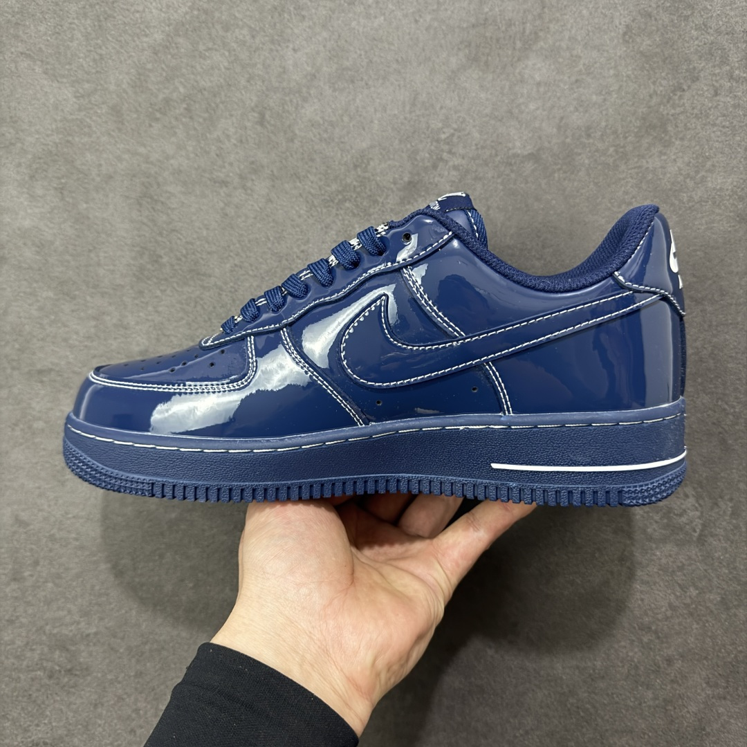 图片[2]-【定制版】NIke Air Force 1 \’07 Low “LV联名–琉璃幽蓝” 空军一号低帮 运动鞋 休闲鞋 折边针车 工艺难度大 原楦头原纸板 高端定制鞋盒 原厂鞋底 超高清洁度 细节完美 货号：NH0601-524 尺码：36 36.5 37.5 38 38.5 39 40 40.5 41 42 42.5 43 44 44.5 45-选品中心
