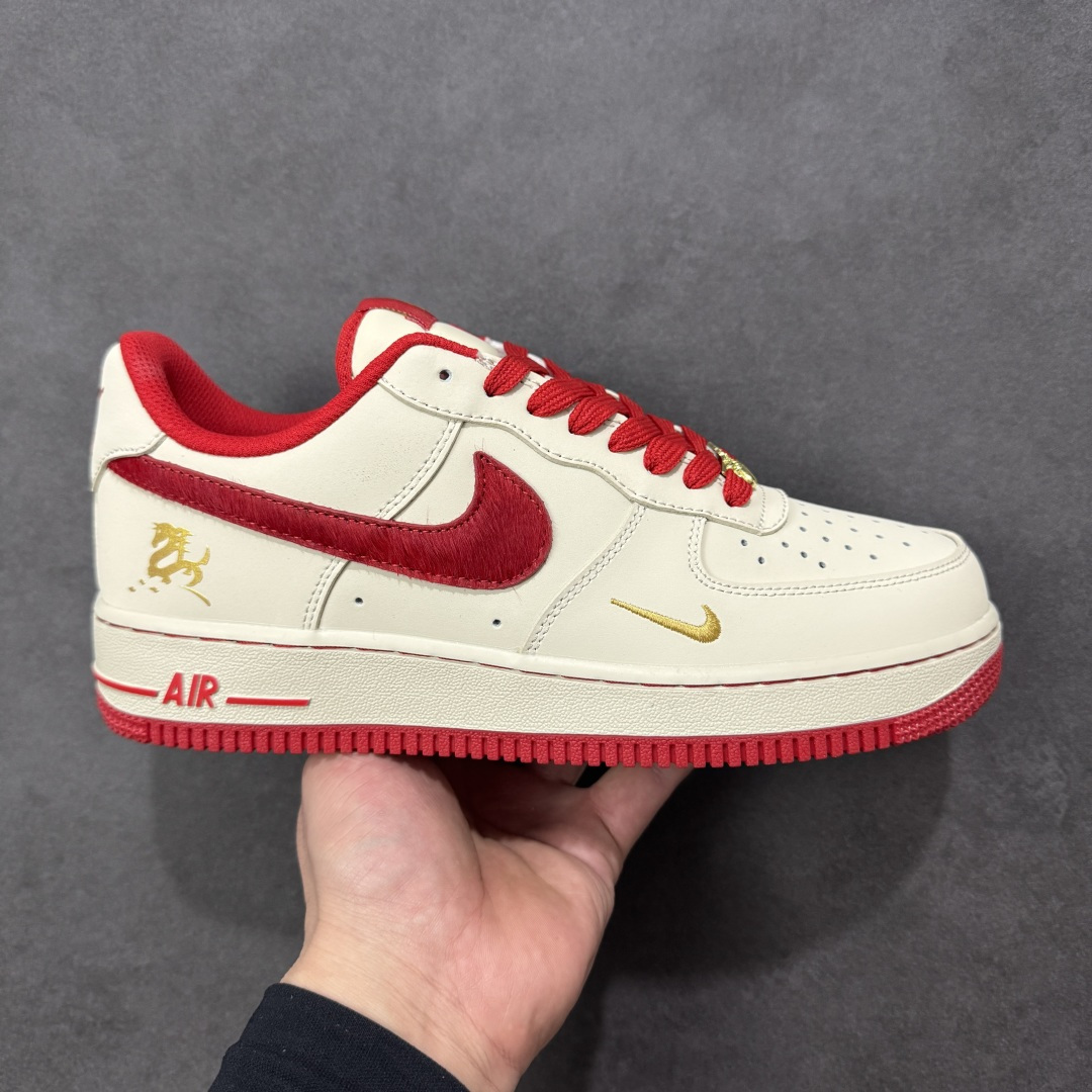 【定制版】NIke Air Force 1 \'07 Low “马年限定--米白嫣红” 空军一号低帮 运动鞋 休闲鞋 折边针车 工艺难度大 原楦头原纸板 高端定制鞋盒 原厂鞋底 超高清洁度 细节完美 货号：NH0601-513 尺码：36 36.5 37.5 38 38.5 39 40 40.5 41 42 42.5 43 44 44.5 45-选品中心