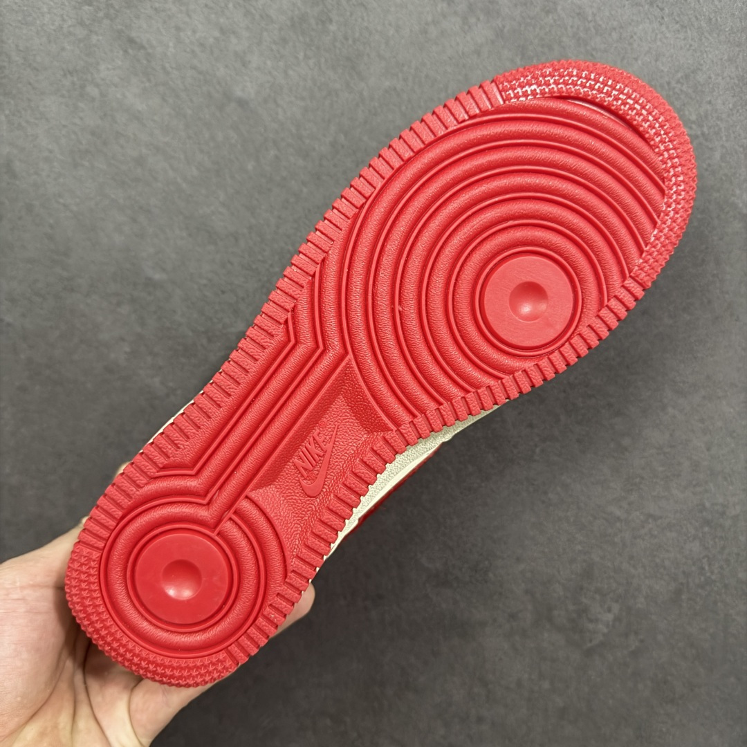 图片[9]-【定制版】NIke Air Force 1 \’07 Low “马年限定–米白嫣红” 空军一号低帮 运动鞋 休闲鞋 折边针车 工艺难度大 原楦头原纸板 高端定制鞋盒 原厂鞋底 超高清洁度 细节完美 货号：NH0601-513 尺码：36 36.5 37.5 38 38.5 39 40 40.5 41 42 42.5 43 44 44.5 45-选品中心