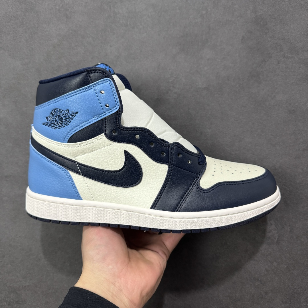 【H11版本】耐克Nike Air Jordan 1 Retro High OG AJ1代经典复古经典高帮百搭文化篮球鞋 555088-140 公司级真标半码制#原档案原数据开发版型#采用荔枝纹头层皮革鞋面材质#原厂立体填充鞋舌海绵#中底注胶孔及缜密中底拉帮工艺#原数据开发模具大底 尺码： 35.5 36 36.5 37.5 38 38.5 39 40 40.5 41 42 42.5 43 44 44.5 45 46 47.5 48.5 编码：H11B290300-选品中心