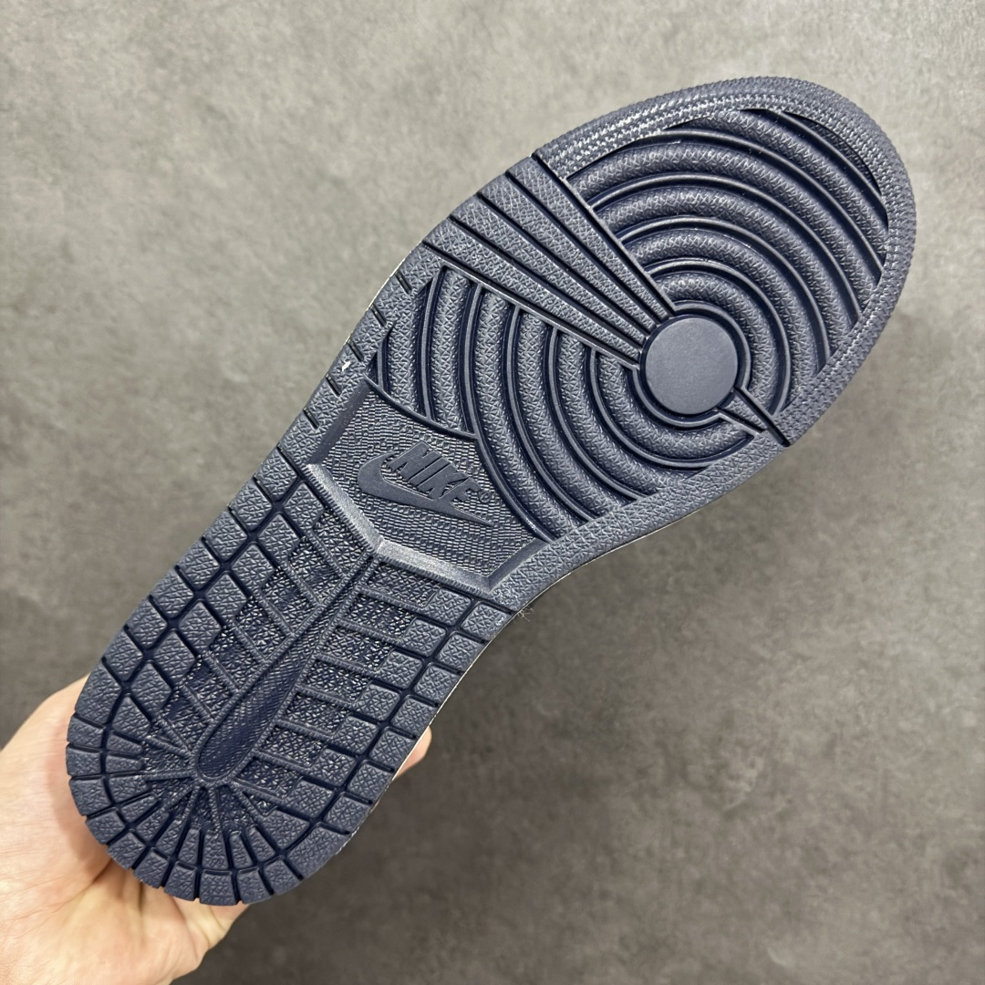 图片[9]-【H11版本】耐克Nike Air Jordan 1 Retro High OG AJ1代经典复古经典高帮百搭文化篮球鞋 555088-140 公司级真标半码制#原档案原数据开发版型#采用荔枝纹头层皮革鞋面材质#原厂立体填充鞋舌海绵#中底注胶孔及缜密中底拉帮工艺#原数据开发模具大底 尺码： 35.5 36 36.5 37.5 38 38.5 39 40 40.5 41 42 42.5 43 44 44.5 45 46 47.5 48.5 编码：H11B290300-选品中心