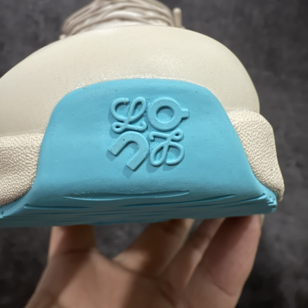 图片[6]-【莞产顶级】LOEWE罗意威 x ON昂跑 联名款 Cloudsolo系列 •原鞋一致橡胶底 原版高弹MD 加爆米花料 •正确后跟小蛮腰 •Logo立体有光泽度 •正确鞋头饱满立体 •鞋舌TPU立体高频 •正确鞋面网布多层厚实材料 •后跟织带高频立体 织带上浆加硬 •正确鞋带头滴胶柔软 •正确鞋垫前薄后厚有弹性（欧奈斯材料，非普通海玻璃） 尺码：36 36.5 37 37.5 38 38.5 39 40 40.5 41 42 42.5 43 44 44.5 45 46（真半码）-选品中心