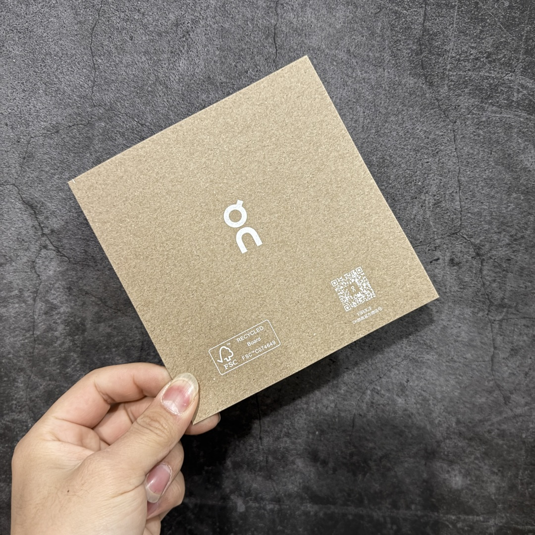 图片[14]-【莞产顶级】LOEWE罗意威 x ON昂跑 联名款 Cloudsolo系列 •原鞋一致橡胶底 原版高弹MD 加爆米花料 •正确后跟小蛮腰 •Logo立体有光泽度 •正确鞋头饱满立体 •鞋舌TPU立体高频 •正确鞋面网布多层厚实材料 •后跟织带高频立体 织带上浆加硬 •正确鞋带头滴胶柔软 •正确鞋垫前薄后厚有弹性（欧奈斯材料，非普通海玻璃） 尺码：36 36.5 37 37.5 38 38.5 39 40 40.5 41 42 42.5 43 44 44.5 45 46（真半码）-选品中心