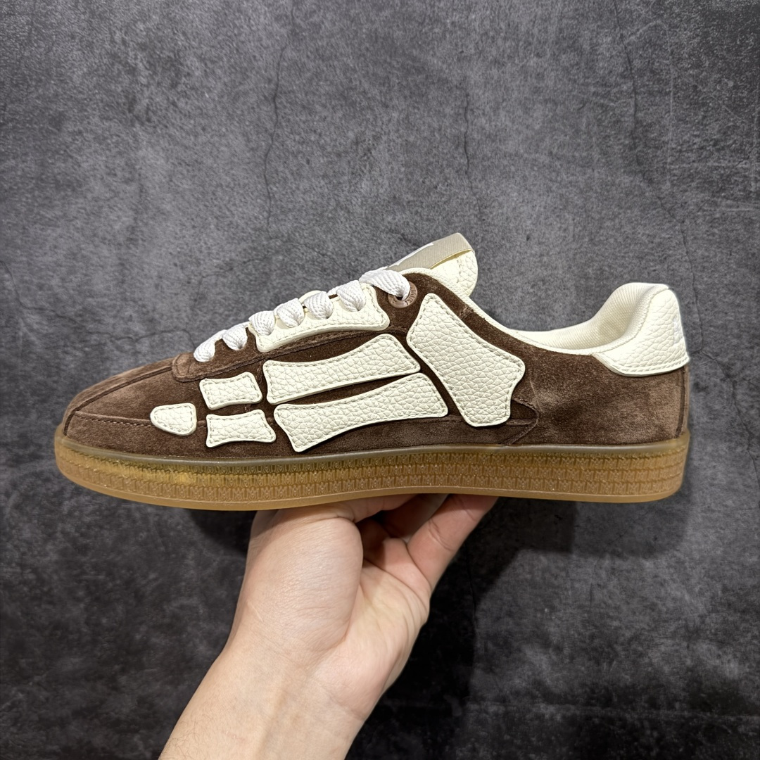 图片[2]-【莞产礼盒版】Amiri 2025 sunset skate情侣款星星鞋骨头德训鞋微面包形体，多层真皮制作的骨头编织图案立体感更强微厚鞋底，反绒皮质拼接，细节丰富，一切元素都拿捏得刚刚好！ 搭配指数高，舒适度和时髦度双双在线！ 面料：认准原版头层牛皮(非市场修面牛皮) 内里：原版内里 鞋底：原版开模鞋底 尺码：39-45（45定制不退不换，39-40备注男女玛）-选品中心