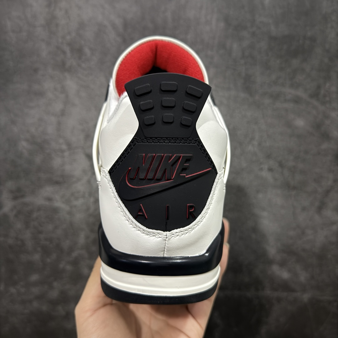 图片[4]-【TK至尊版】Air Jordan 4 Retro \”Flight Club\” AJ4 乔4飞行俱乐部 IM4002-100 原汁原味完美呈现四代版型 一比一鞋头弧度高度趴度鞋身弧度 原厂麂皮绒皮料材质 数据细节工艺流程均保持公司一致 细节品控鞋型随意秒杀市面版本 原厂TPU网格鞋带扣 正确内里网布 菱角分明不变形无多余毛边 柔软性质感一致于原鞋 原厂织唛标 原厂飞人电绣工艺 独家绑鞋带手法 印刷中底布 四线拉帮 米色美纹纸贴合固定 进口港宝加持 后跟自然饱满 全鞋荧光划线卡点 追求极致完美 每一双都是工艺品 多重QC质检 超越公司货的品控标准 实实在在的免检产品 尺码：40 40.5 41 42 42.5 43 44 44.5 45 46 47.5-选品中心