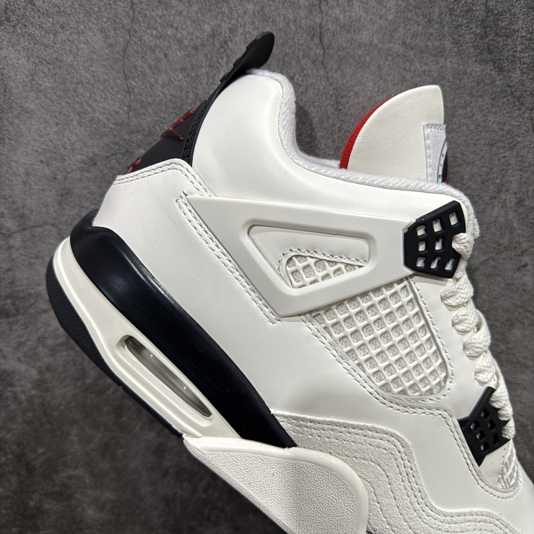 图片[7]-【TK至尊版】Air Jordan 4 Retro \”Flight Club\” AJ4 乔4飞行俱乐部 IM4002-100 原汁原味完美呈现四代版型 一比一鞋头弧度高度趴度鞋身弧度 原厂麂皮绒皮料材质 数据细节工艺流程均保持公司一致 细节品控鞋型随意秒杀市面版本 原厂TPU网格鞋带扣 正确内里网布 菱角分明不变形无多余毛边 柔软性质感一致于原鞋 原厂织唛标 原厂飞人电绣工艺 独家绑鞋带手法 印刷中底布 四线拉帮 米色美纹纸贴合固定 进口港宝加持 后跟自然饱满 全鞋荧光划线卡点 追求极致完美 每一双都是工艺品 多重QC质检 超越公司货的品控标准 实实在在的免检产品 尺码：40 40.5 41 42 42.5 43 44 44.5 45 46 47.5-选品中心