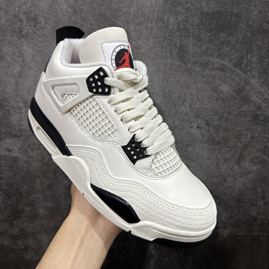 图片[3]-【TK至尊版】Air Jordan 4 Retro \”Flight Club\” AJ4 乔4飞行俱乐部 IM4002-100 原汁原味完美呈现四代版型 一比一鞋头弧度高度趴度鞋身弧度 原厂麂皮绒皮料材质 数据细节工艺流程均保持公司一致 细节品控鞋型随意秒杀市面版本 原厂TPU网格鞋带扣 正确内里网布 菱角分明不变形无多余毛边 柔软性质感一致于原鞋 原厂织唛标 原厂飞人电绣工艺 独家绑鞋带手法 印刷中底布 四线拉帮 米色美纹纸贴合固定 进口港宝加持 后跟自然饱满 全鞋荧光划线卡点 追求极致完美 每一双都是工艺品 多重QC质检 超越公司货的品控标准 实实在在的免检产品 尺码：40 40.5 41 42 42.5 43 44 44.5 45 46 47.5-选品中心