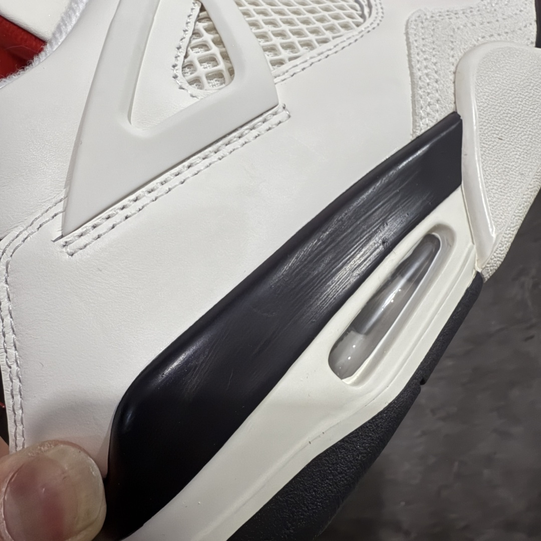 图片[3]-【TK至尊版】Air Jordan 4 Retro \”Flight Club\” AJ4 乔4飞行俱乐部 IM4002-100 原汁原味完美呈现四代版型 一比一鞋头弧度高度趴度鞋身弧度 原厂麂皮绒皮料材质 数据细节工艺流程均保持公司一致 细节品控鞋型随意秒杀市面版本 原厂TPU网格鞋带扣 正确内里网布 菱角分明不变形无多余毛边 柔软性质感一致于原鞋 原厂织唛标 原厂飞人电绣工艺 独家绑鞋带手法 印刷中底布 四线拉帮 米色美纹纸贴合固定 进口港宝加持 后跟自然饱满 全鞋荧光划线卡点 追求极致完美 每一双都是工艺品 多重QC质检 超越公司货的品控标准 实实在在的免检产品 尺码：40 40.5 41 42 42.5 43 44 44.5 45 46 47.5-选品中心