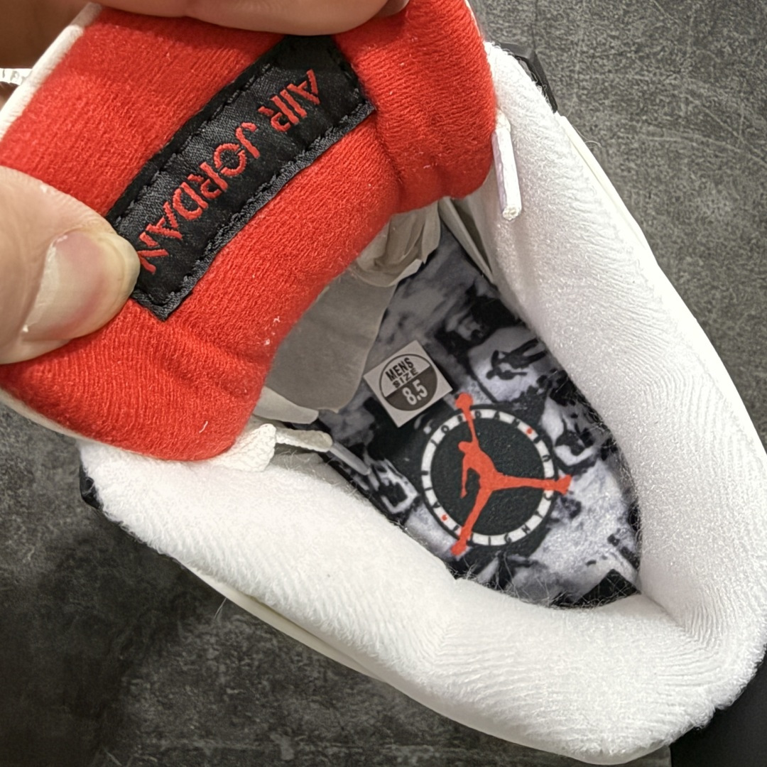 图片[7]-【TK至尊版】Air Jordan 4 Retro \”Flight Club\” AJ4 乔4飞行俱乐部 IM4002-100 原汁原味完美呈现四代版型 一比一鞋头弧度高度趴度鞋身弧度 原厂麂皮绒皮料材质 数据细节工艺流程均保持公司一致 细节品控鞋型随意秒杀市面版本 原厂TPU网格鞋带扣 正确内里网布 菱角分明不变形无多余毛边 柔软性质感一致于原鞋 原厂织唛标 原厂飞人电绣工艺 独家绑鞋带手法 印刷中底布 四线拉帮 米色美纹纸贴合固定 进口港宝加持 后跟自然饱满 全鞋荧光划线卡点 追求极致完美 每一双都是工艺品 多重QC质检 超越公司货的品控标准 实实在在的免检产品 尺码：40 40.5 41 42 42.5 43 44 44.5 45 46 47.5-选品中心