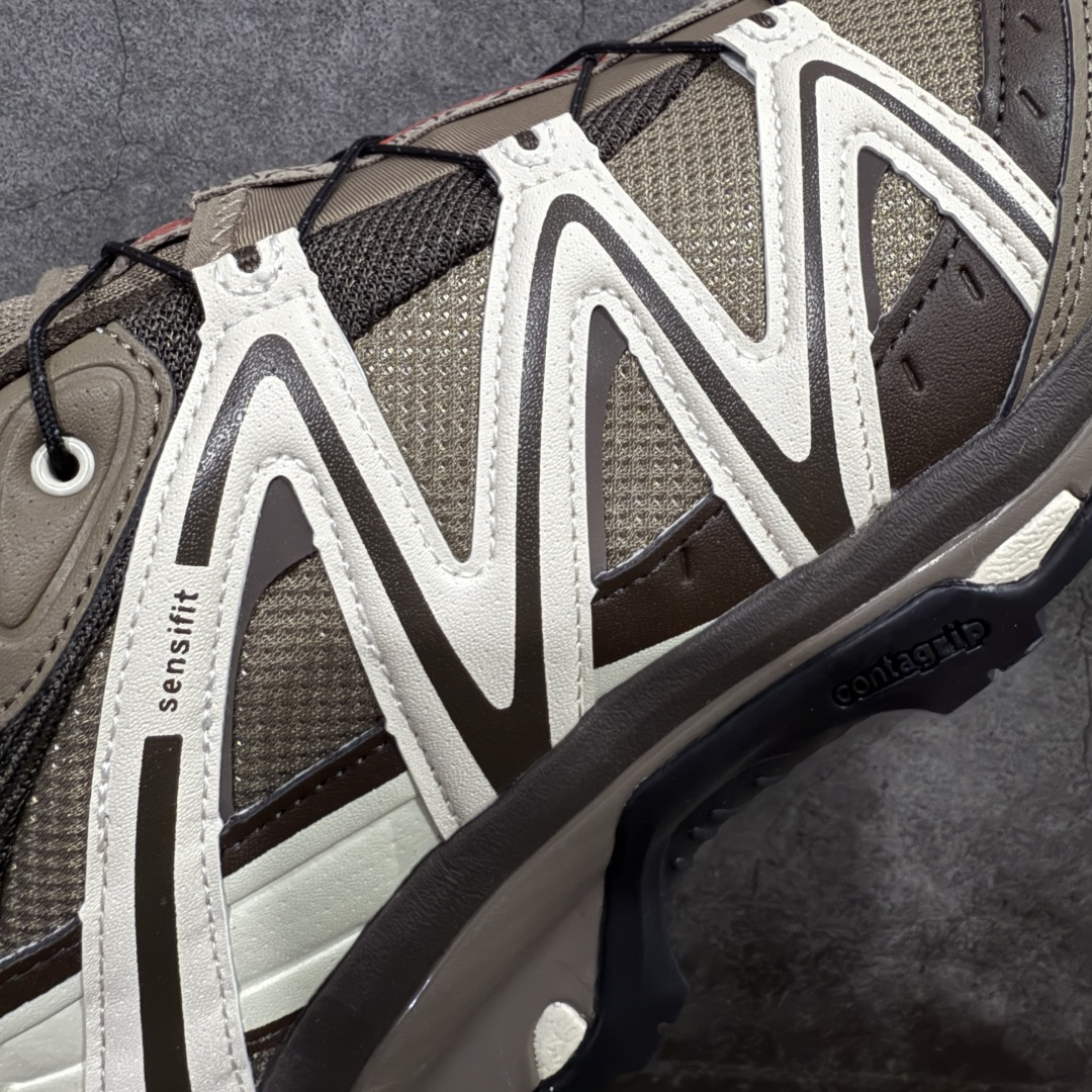 图片[4]-【绿x升级版】Salomon XT-QUEST ADV 萨洛蒙情侣款户外机能鞋 马年限定 茶马古道 492789 全新绿x升级版 品质大改进 ‼️ 全鞋改进为原厂一致材料打造 全新修长鞋型 相对老版臃肿鞋型 此版的版型更正 全新玻璃冲刀 清洁度提升 同步原版左右鞋带孔的间距加大（之前老版间距太小） 网面与鞋头材料校对一致无色差（老版网面有色差） 鞋后跟反口V字定型同步zp（老版臃肿为U字后跟反口） 鞋舌两侧鞋帮脚踝处更加直挺（之前老版往中间踏） 鞋盒黑盒改正为原版牛皮纸鞋盒 鞋头处添加☯️太极标 所有细节多次修改校正 坚持同步原版无差别 毋庸置疑全市场最好的版本💪🏻终端优势供应 尺码：36-46-选品中心