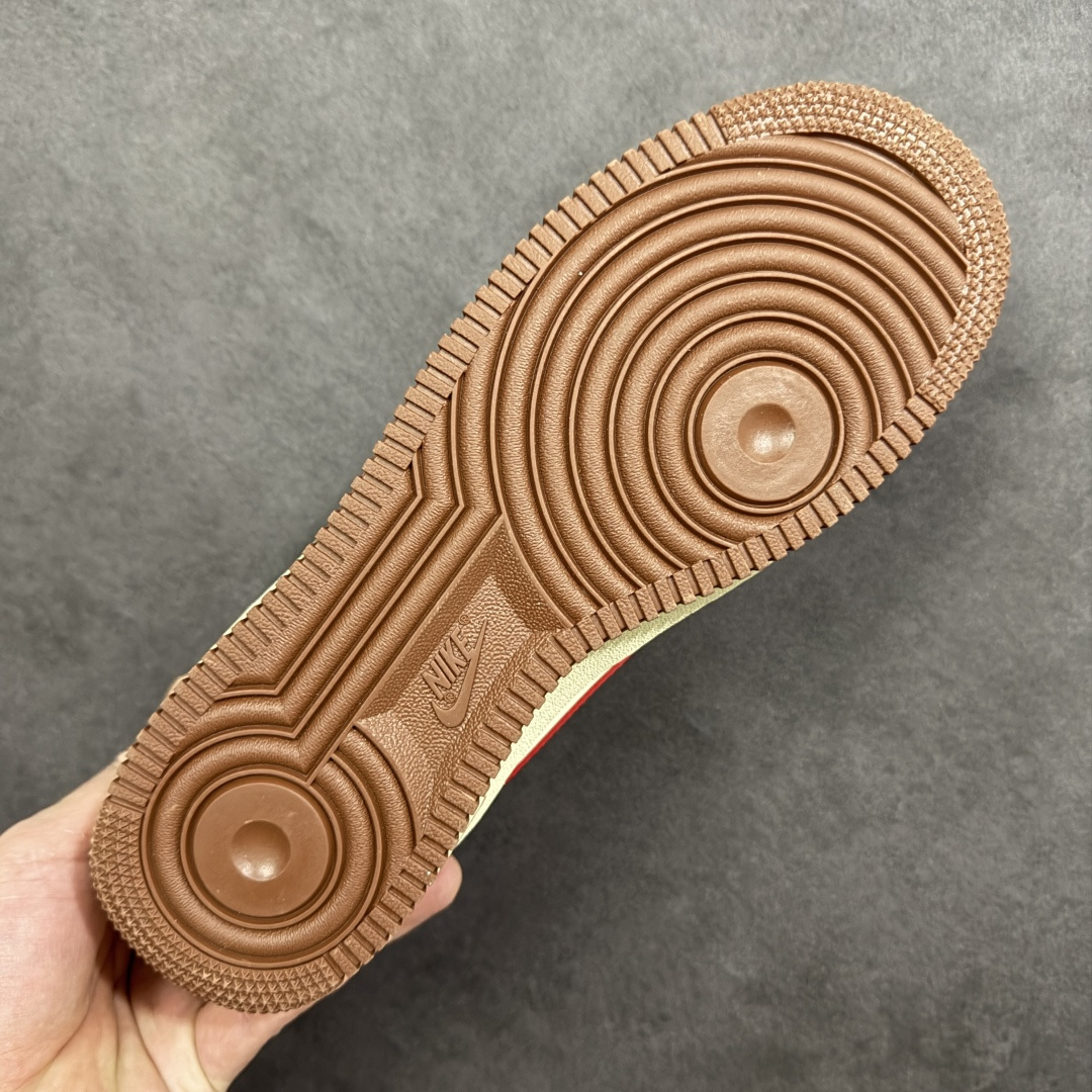 图片[9]-【定制版】NIke Air Force 1 \’07 Low “情人节限定–棕红密心” 空军一号低帮 运动鞋 休闲鞋 折边针车 工艺难度大 原楦头原纸板 高端定制鞋盒 原厂鞋底 超高清洁度 细节完美 货号：NH0601-538 尺码：36 36.5 37.5 38 38.5 39 40 40.5 41 42 42.5 43 44 44.5 45-选品中心