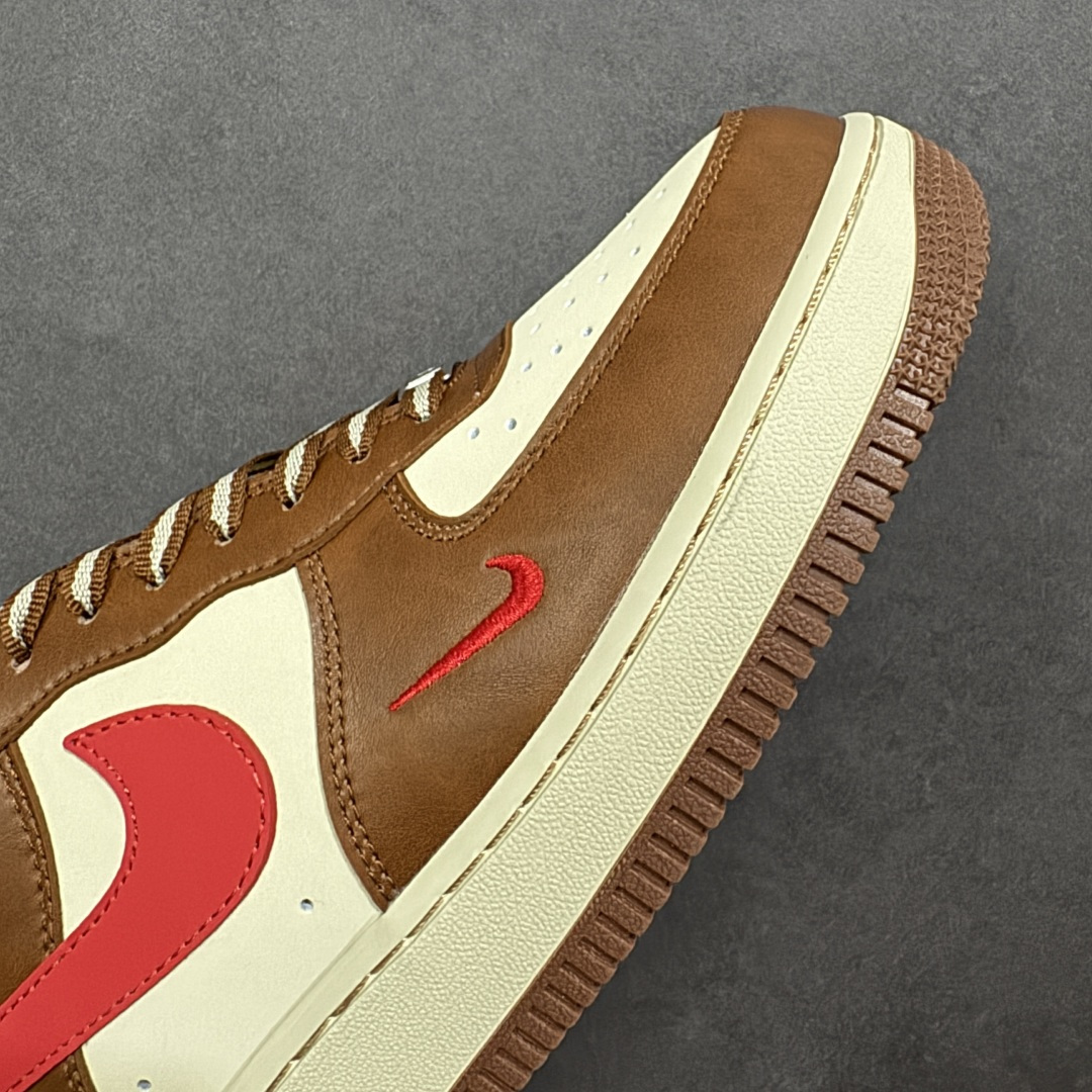 图片[5]-【定制版】NIke Air Force 1 \’07 Low “情人节限定–棕红密心” 空军一号低帮 运动鞋 休闲鞋 折边针车 工艺难度大 原楦头原纸板 高端定制鞋盒 原厂鞋底 超高清洁度 细节完美 货号：NH0601-538 尺码：36 36.5 37.5 38 38.5 39 40 40.5 41 42 42.5 43 44 44.5 45-选品中心