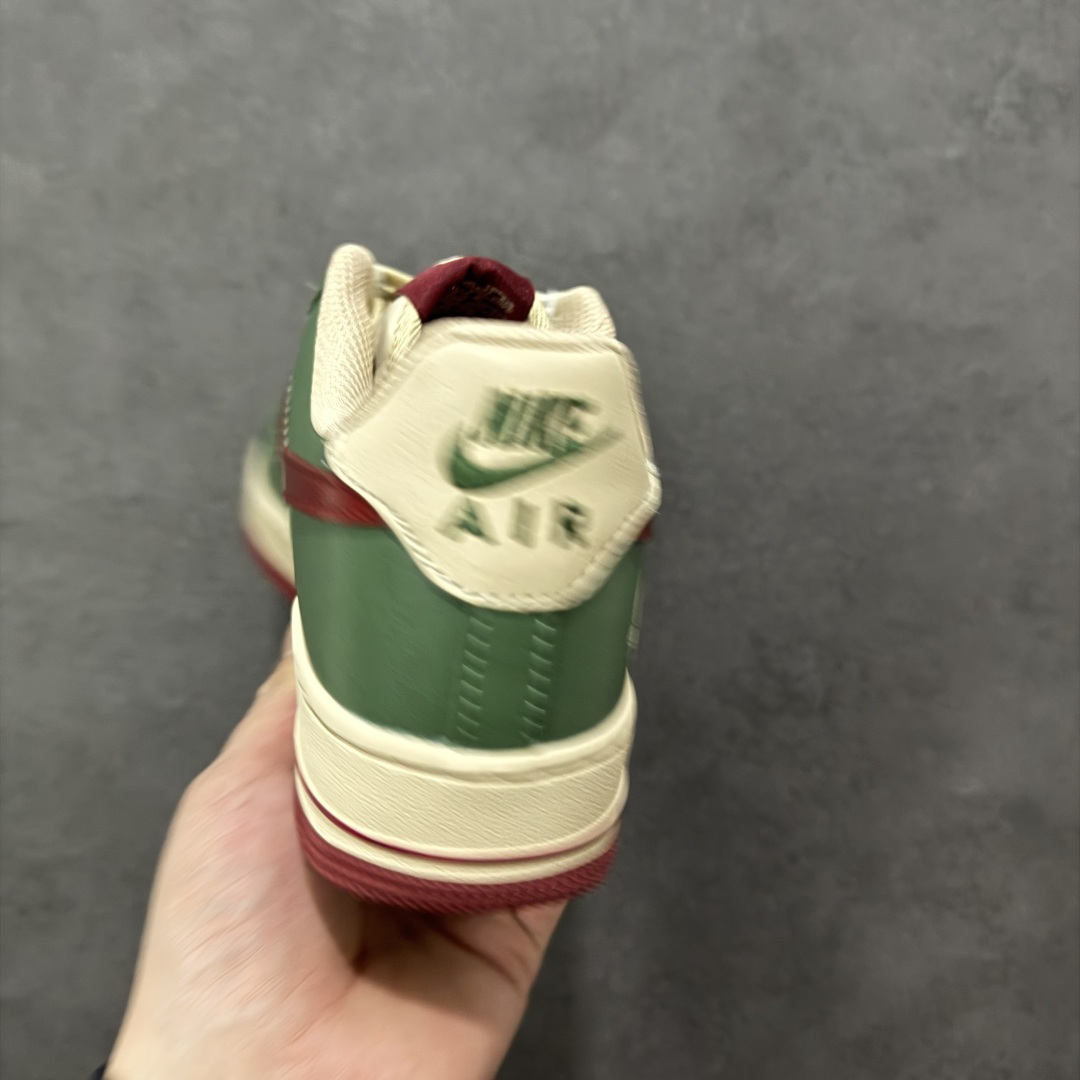 图片[4]-【定制版】公司级NIke Air Force 1 \’07 Low “马年限定–翠绿杏红” 空军一号低帮 运动鞋 休闲鞋 折边针车 工艺难度大 原楦头原纸板 高端定制鞋盒 原厂鞋底 超高清洁度 细节完美 货号：NH0601-518 尺码：36 36.5 37.5 38 38.5 39 40 40.5 41 42 42.5 43 44 44.5 45-选品中心