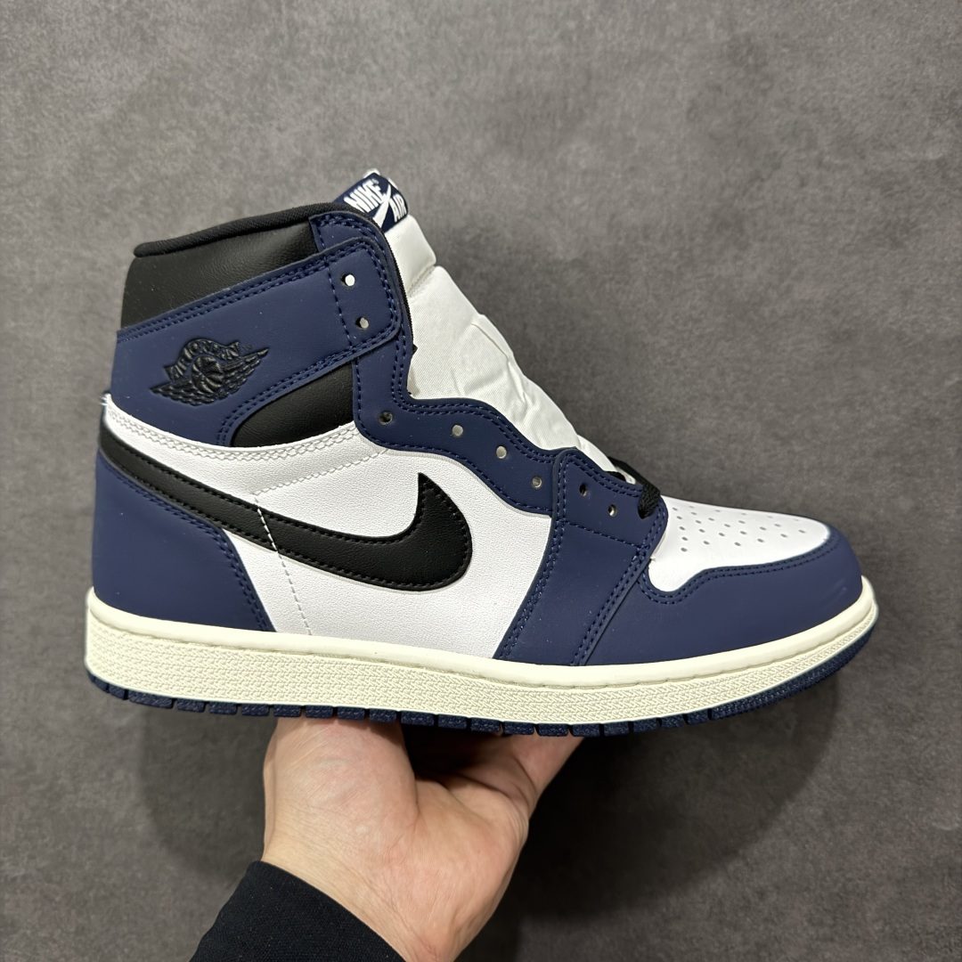 【H11版本】耐克Nike Air Jordan 1 Retro High OG AJ1代经典复古经典高帮百搭文化篮球鞋 DZ5485-401 公司级真标半码制#原档案原数据开发版型#采用荔枝纹头层皮革鞋面材质#原厂立体填充鞋舌海绵#中底注胶孔及缜密中底拉帮工艺#原数据开发模具大底 尺码: 35.5 36 36.5 37.5 38 38.5 39 40 40.5 41 42 42.5 43 44 44.5 45 46 47.5 48.5 编码:H11B290300-选品中心