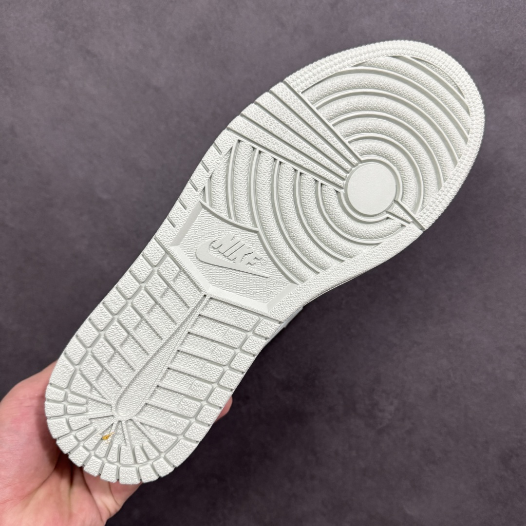 图片[9]-【H11版本】耐克Nike Air Jordan 1 Retro High OG AJ1代经典复古经典高帮百搭文化篮球鞋 CD0461-002 公司级真标半码制#原档案原数据开发版型#采用荔枝纹头层皮革鞋面材质#原厂立体填充鞋舌海绵#中底注胶孔及缜密中底拉帮工艺#原数据开发模具大底 尺码： 35.5 36 36.5 37.5 38 38.5 39 40 40.5 41 42 42.5 43 44 44.5 45 46 47.5 48.5 编码：H11B290300-选品中心