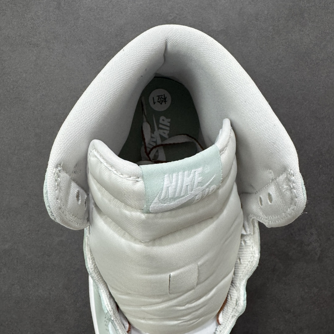 图片[7]-【H11版本】耐克Nike Air Jordan 1 Retro High OG AJ1代经典复古经典高帮百搭文化篮球鞋 CD0461-002 公司级真标半码制#原档案原数据开发版型#采用荔枝纹头层皮革鞋面材质#原厂立体填充鞋舌海绵#中底注胶孔及缜密中底拉帮工艺#原数据开发模具大底 尺码： 35.5 36 36.5 37.5 38 38.5 39 40 40.5 41 42 42.5 43 44 44.5 45 46 47.5 48.5 编码：H11B290300-选品中心