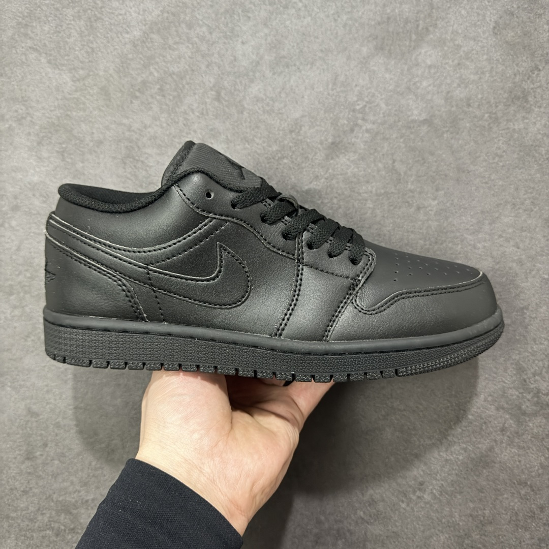 【H11版本】耐克Nike Air Jordan 1 OG AJ1代经典复古经典低帮百搭文化篮球鞋 CD0461-002 公司级真标半码制#原档案原数据开发版型#采用荔枝纹头层皮革鞋面材质#原厂立体填充鞋舌海绵#中底注胶孔及缜密中底拉帮工艺#原数据开发模具大底 尺码: 35.5 36 36.5 37.5 38 38.5 39 40 40.5 41 42 42.5 43 44 44.5 45 46 47.5 编码:H11B250260-选品中心