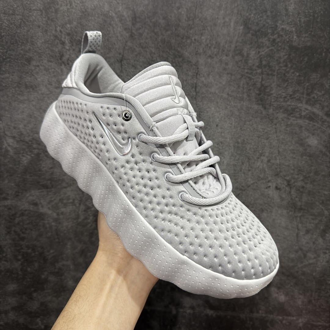 图片[3]-【先行版】NK Mind 002 黑科技足底按摩舒适贴合训练鞋 HQ4310-003 该系列首作 Mind 001 从神经科学中汲取灵感，打造出一款不仅外观独特，更能为穿着者带来别样感知体验的球鞋，此次新作将继续延续此核心方向。历时十年打磨的 Mind 系列，承载着 Nike 对未来鞋款的愿景呈现。系列中的每双鞋，外底均由 22 个独立泡沫结节构成，旨在模拟赤足般的体验。这些结节通过与足底感官感受器的相互作用，从而促进人体的自然步态。 尺码：36 36.5 37.5 38 38.5 39 40 40.5 41 42 42.5 43 44 44.5 45-选品中心