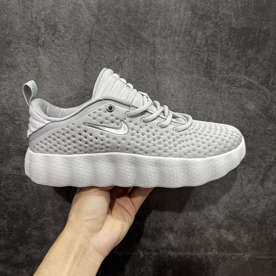 【先行版】NK Mind 002 黑科技足底按摩舒适贴合训练鞋 HQ4310-003 该系列首作 Mind 001 从神经科学中汲取灵感，打造出一款不仅外观独特，更能为穿着者带来别样感知体验的球鞋，此次新作将继续延续此核心方向。历时十年打磨的 Mind 系列，承载着 Nike 对未来鞋款的愿景呈现。系列中的每双鞋，外底均由 22 个独立泡沫结节构成，旨在模拟赤足般的体验。这些结节通过与足底感官感受器的相互作用，从而促进人体的自然步态。 尺码：36 36.5 37.5 38 38.5 39 40 40.5 41 42 42.5 43 44 44.5 45-选品中心