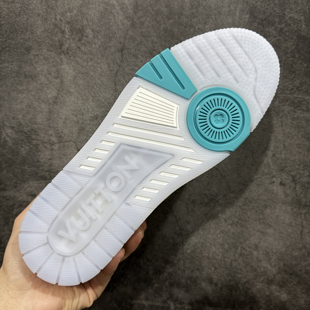 图片[9]-【PK纯原版】Louis Vuitton 路易威登 LV Trainer 低帮休闲板鞋 同步官方2025最新原版包装 海淘代购同渠道品质 高端零售 外贸充正专供 原版购入开发 ZP级全套包装 完美楦型 正确卡色 大底TPU 质感媲美原版 细节与原版一致 请注意区分市面通货材 尺码：39 40 41 42 43 44 45 46-选品中心