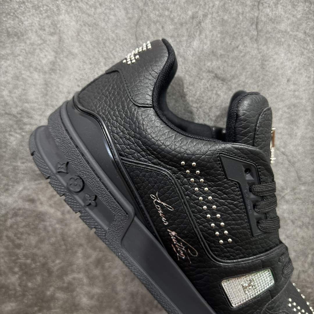 图片[7]-【XC版本】Louis Vuitton LV Trainer系列 新配色入库上架 市场货一堆的东西没必要做文案吹嘘 实拍如图 所见即所得 细节细揣摩 让你感受真正的好货 尺码： 39 40 41 42 43 44 45 46-选品中心