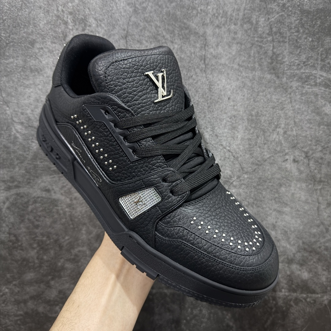 图片[3]-【XC版本】Louis Vuitton LV Trainer系列 新配色入库上架 市场货一堆的东西没必要做文案吹嘘 实拍如图 所见即所得 细节细揣摩 让你感受真正的好货 尺码： 39 40 41 42 43 44 45 46-选品中心