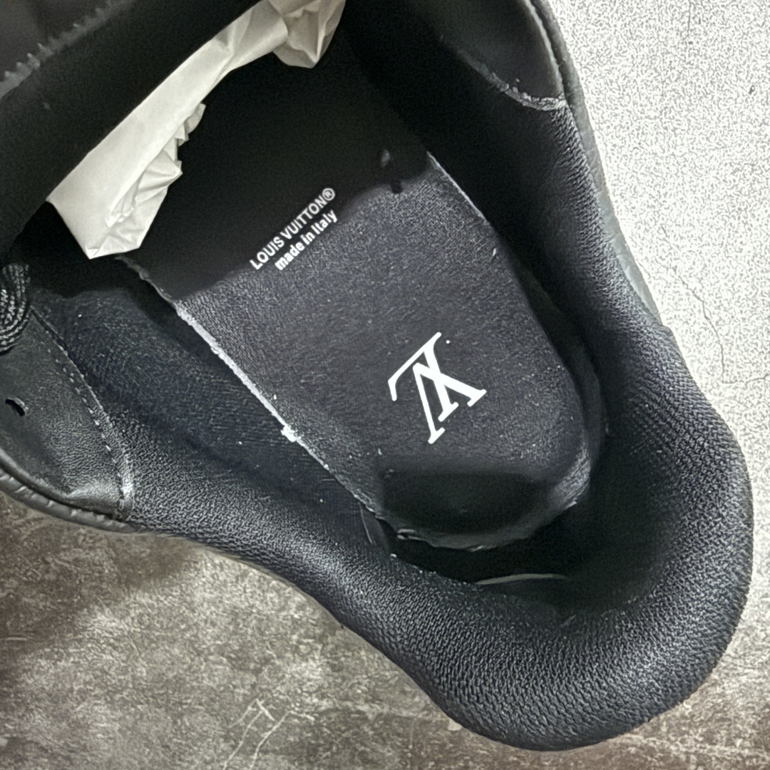 图片[8]-【XC版本】Louis Vuitton LV Trainer系列 新配色入库上架 市场货一堆的东西没必要做文案吹嘘 实拍如图 所见即所得 细节细揣摩 让你感受真正的好货 尺码： 39 40 41 42 43 44 45 46-选品中心