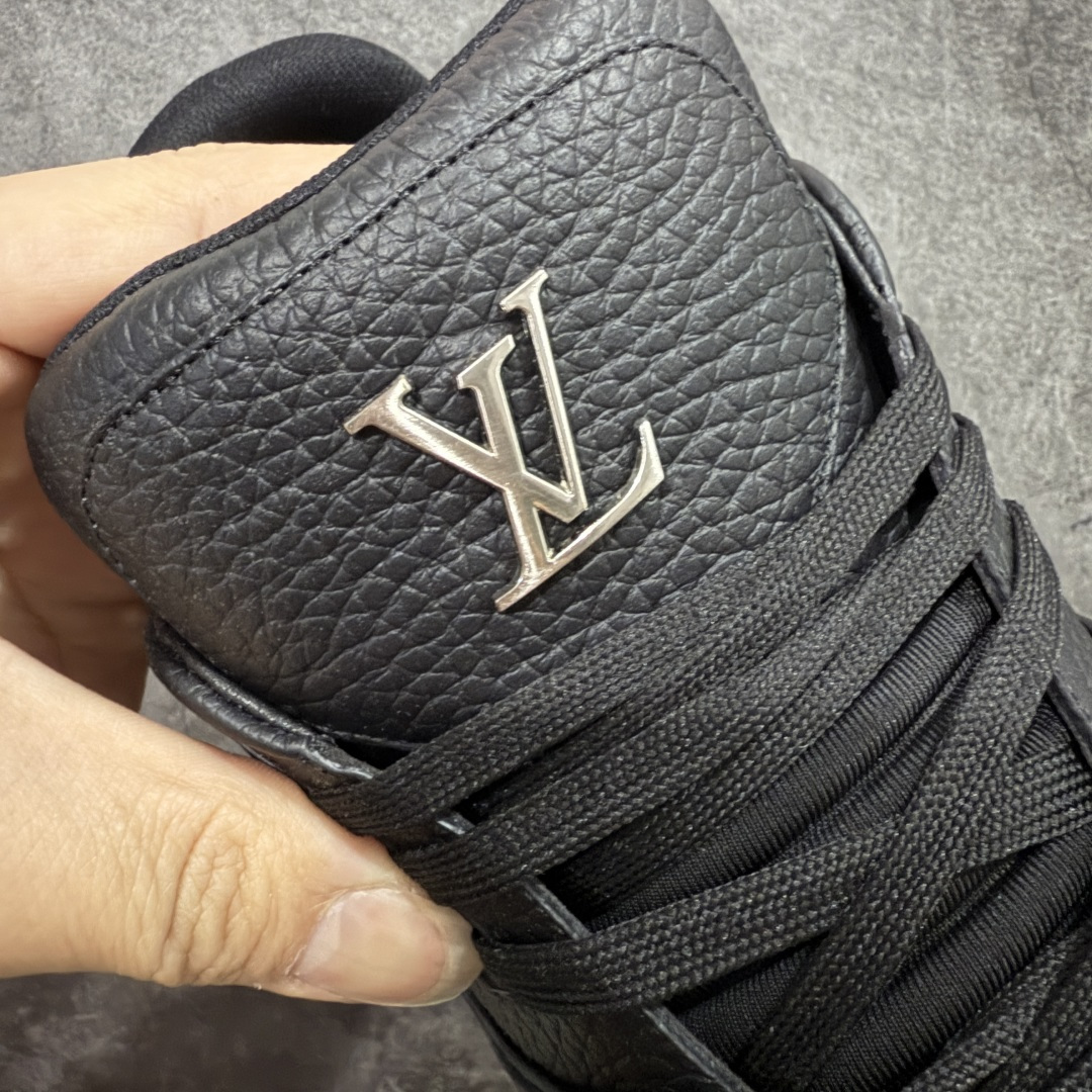 图片[6]-【XC版本】Louis Vuitton LV Trainer系列 新配色入库上架 市场货一堆的东西没必要做文案吹嘘 实拍如图 所见即所得 细节细揣摩 让你感受真正的好货 尺码： 39 40 41 42 43 44 45 46-选品中心