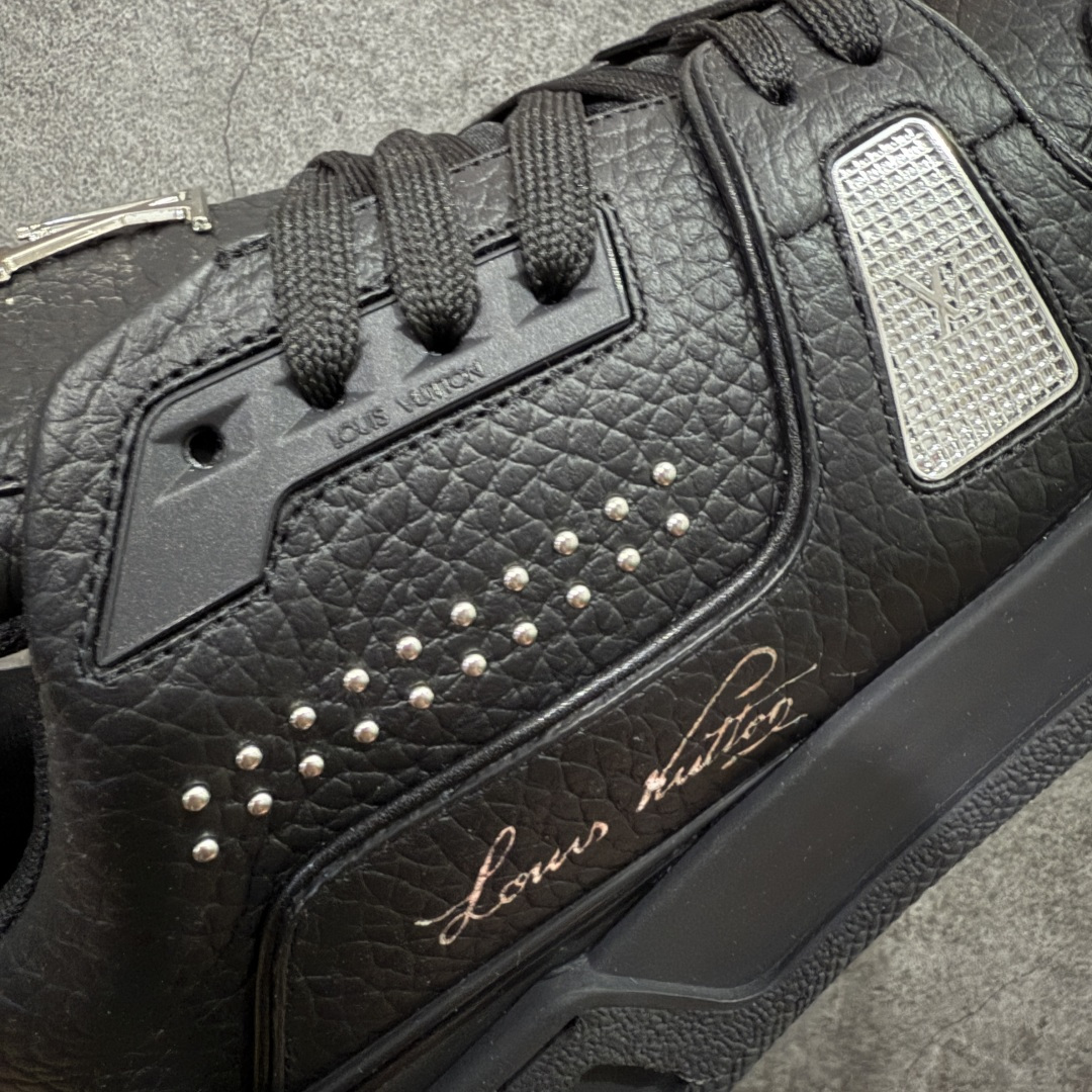 图片[4]-【XC版本】Louis Vuitton LV Trainer系列 新配色入库上架 市场货一堆的东西没必要做文案吹嘘 实拍如图 所见即所得 细节细揣摩 让你感受真正的好货 尺码： 39 40 41 42 43 44 45 46-选品中心