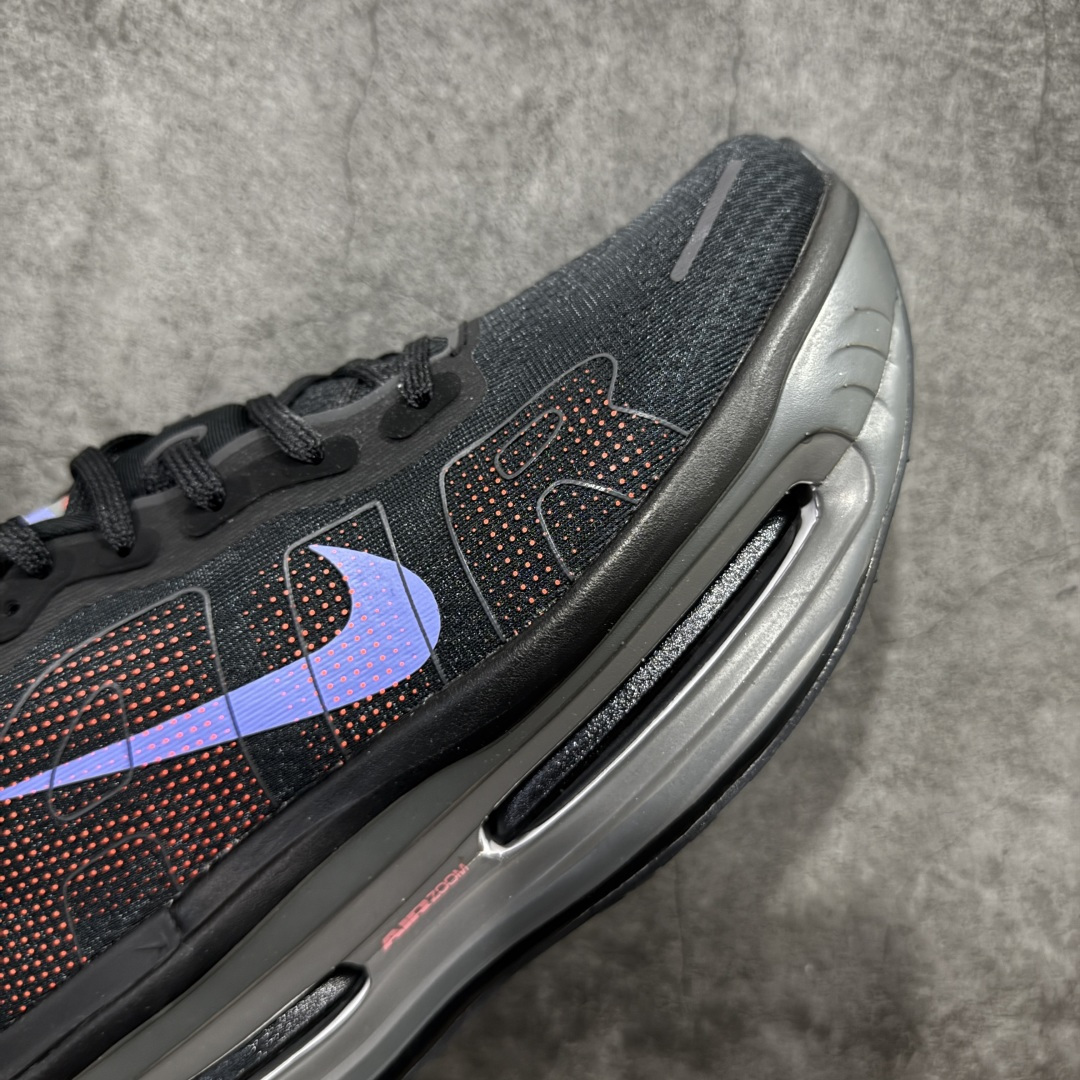 图片[6]-【XE纯原】NIKE VOMERO PREMIUM 全掌气垫缓震网面运动跑鞋 市场最强 没有之一 纯原生产线出品 原版开发 全部原材料 细节一比一打造 完美还原zp脚感 正确前后分离式两片纤维柱气垫 上下包裹超软弹泡棉 正确组合大底 区别市场通货 版型完美 鞋面材料同步原版1：1 全部原版开发校对 欢迎对比💪🏻 Nike 运用 Air技术专利，推出 Nike Pegasus Premium，沿用经典 Pegasus 系列产品深受跑者喜爱的缓震功能，并配置 Nike 首款可见式塑形 Air Zoom 气垫。 全掌可见的AirZoom首次在Pegasus系列中出现，模仿了Vaporfly的碳板曲线，增强了跑步时的流畅过渡。 货号：HM5973-002 尺码：39-46（半）-选品中心