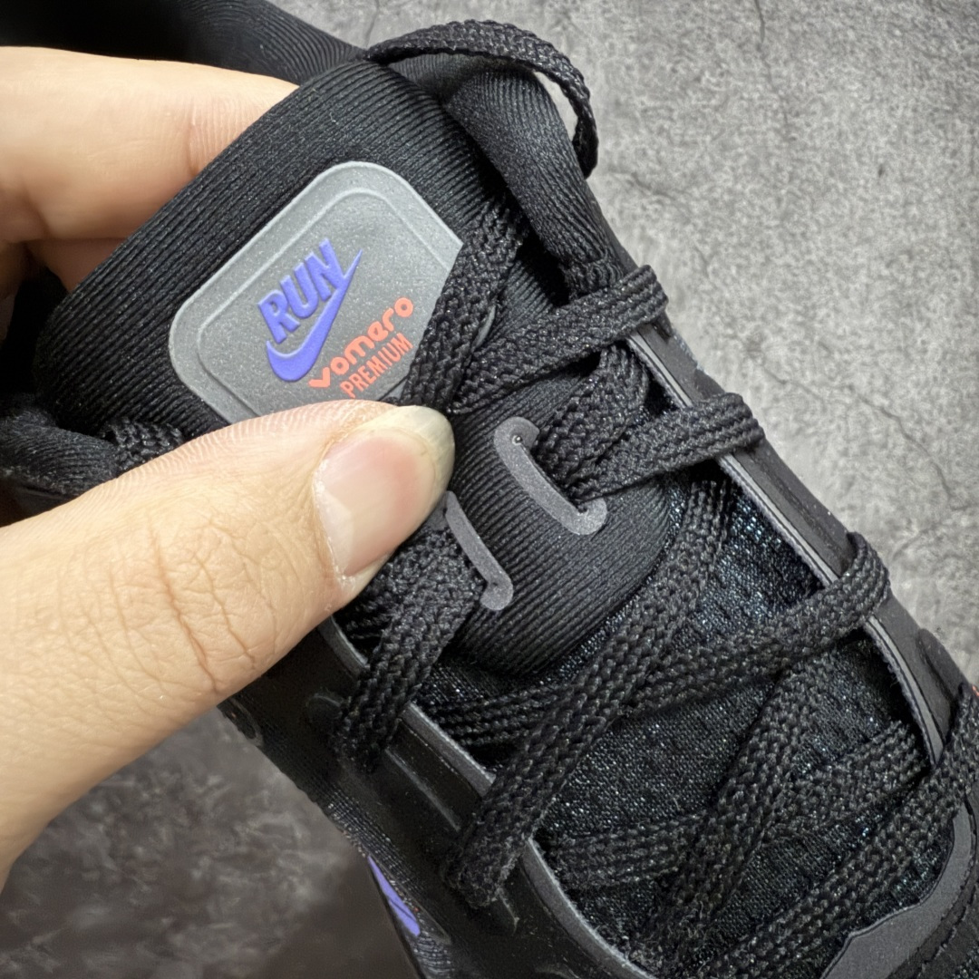 图片[6]-【XE纯原】NIKE VOMERO PREMIUM 全掌气垫缓震网面运动跑鞋 市场最强 没有之一 纯原生产线出品 原版开发 全部原材料 细节一比一打造 完美还原zp脚感 正确前后分离式两片纤维柱气垫 上下包裹超软弹泡棉 正确组合大底 区别市场通货 版型完美 鞋面材料同步原版1：1 全部原版开发校对 欢迎对比💪🏻 Nike 运用 Air技术专利，推出 Nike Pegasus Premium，沿用经典 Pegasus 系列产品深受跑者喜爱的缓震功能，并配置 Nike 首款可见式塑形 Air Zoom 气垫。 全掌可见的AirZoom首次在Pegasus系列中出现，模仿了Vaporfly的碳板曲线，增强了跑步时的流畅过渡。 货号：HM5973-002 尺码：39-46（半）-选品中心