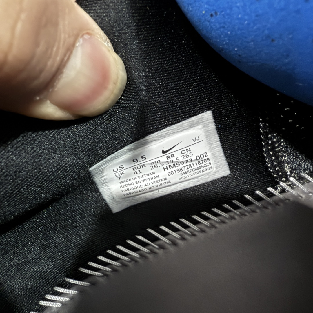 图片[9]-【XE纯原】NIKE VOMERO PREMIUM 全掌气垫缓震网面运动跑鞋 市场最强 没有之一 纯原生产线出品 原版开发 全部原材料 细节一比一打造 完美还原zp脚感 正确前后分离式两片纤维柱气垫 上下包裹超软弹泡棉 正确组合大底 区别市场通货 版型完美 鞋面材料同步原版1：1 全部原版开发校对 欢迎对比💪🏻 Nike 运用 Air技术专利，推出 Nike Pegasus Premium，沿用经典 Pegasus 系列产品深受跑者喜爱的缓震功能，并配置 Nike 首款可见式塑形 Air Zoom 气垫。 全掌可见的AirZoom首次在Pegasus系列中出现，模仿了Vaporfly的碳板曲线，增强了跑步时的流畅过渡。 货号：HM5973-002 尺码：39-46（半）-选品中心