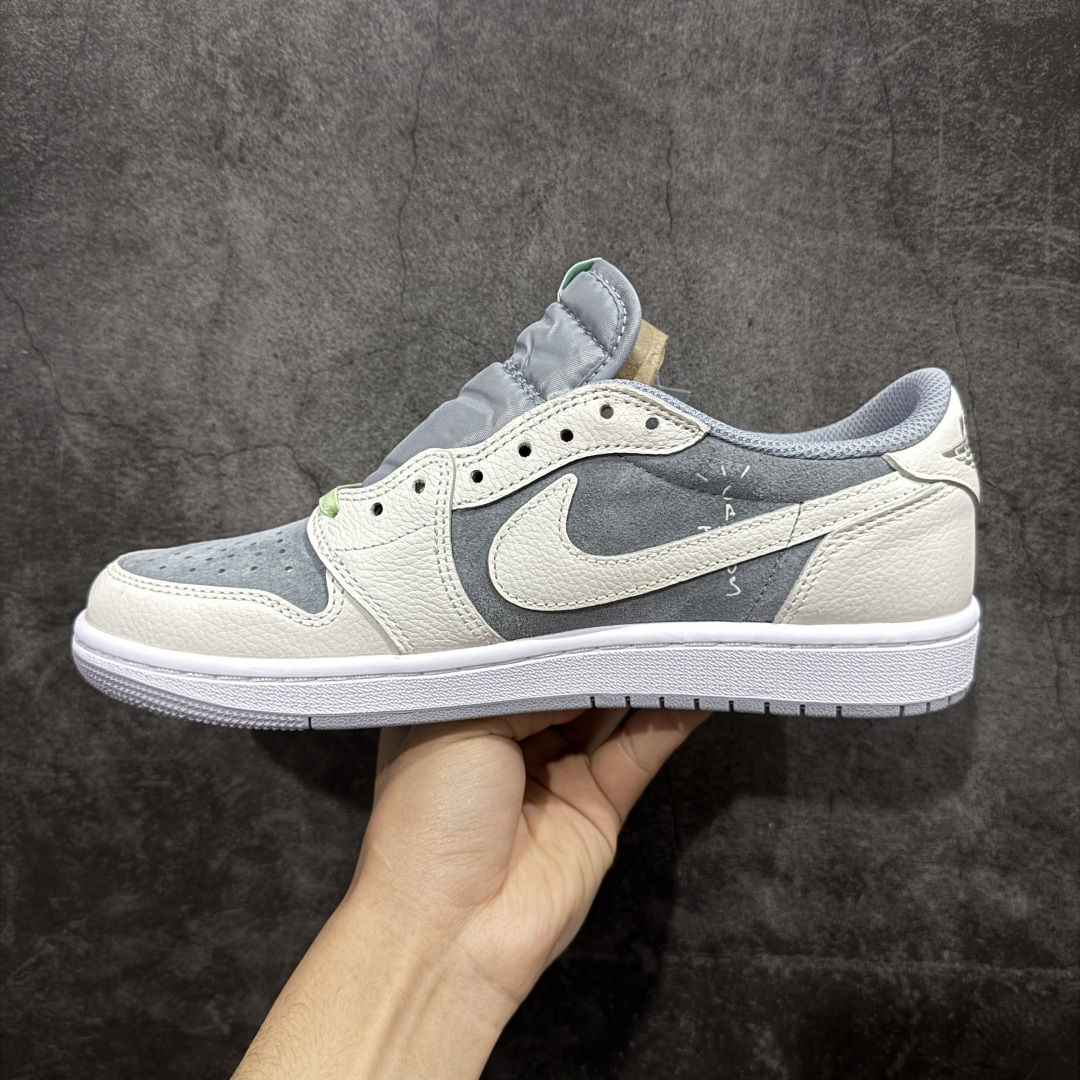 图片[2]-【原厂版】Air Jordan 1 x Travis Scott AJ1 x TS联名米灰绿倒钩低帮 HQ2004-400 超级强悍品质 可对比市场各大纯原版本 专业aj大厂出品 对细节的把控毋庸置疑 材料也是用最接近原鞋的头层皮料 所有地方都没有做到减配 原厂鞋楦打造完美鞋型 整体鞋型以及后跟做的弧度做的非常好 鞋带为原厂打蜡鞋带 粗细程度同步原鞋 裁片清洁度到位 无明显瑕疵毛边 免修产品 正确针车 该重针 该有尖角的地方都有做到 鞋价格非常香 转手可闭眼卖高价 到手各位就知道货有多好 绝对秒杀一切同价格货品 尺码：40-47.5-选品中心