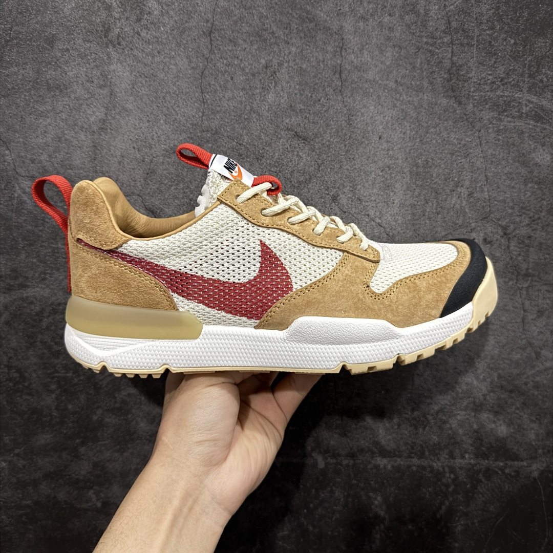 【GX纯原】Tom Sachs x NK Craft Mars Yard 2.0 联名宇航员神游太空百搭休闲运动透气慢跑鞋 复古做旧黄红勾 目前市场最正确版本 原厂网面 正确钩子刷漆 区别市场一眼假刷漆钩子 真碳板大底 版型完美 细节到位 经过五年时间的等待，被视为神级球鞋之作的 Craft Mars Yard 终于以 2.0 的姿态回归。艺术家 Tom Sachs 在延续经典外观与配色组合的同时，将Craft Mars Yard 进行全面升级，以更加透气的涤纶经编针织网眼取代之前的特殊 Vectran 材质，并在鞋面上加入 X 型走线提高耐磨特性，而经过改良之后的 SFB 特种部队靴大底亦更加适合在城市环境着用，此外网面层和软木层的双内底设计更是为营造赤脚穿着体验特别优化 货号：IF2885 100 尺码：36 36.5 37.5 38 38.5 39 40 40.5 41 42 42.5 43 44 45 46-选品中心