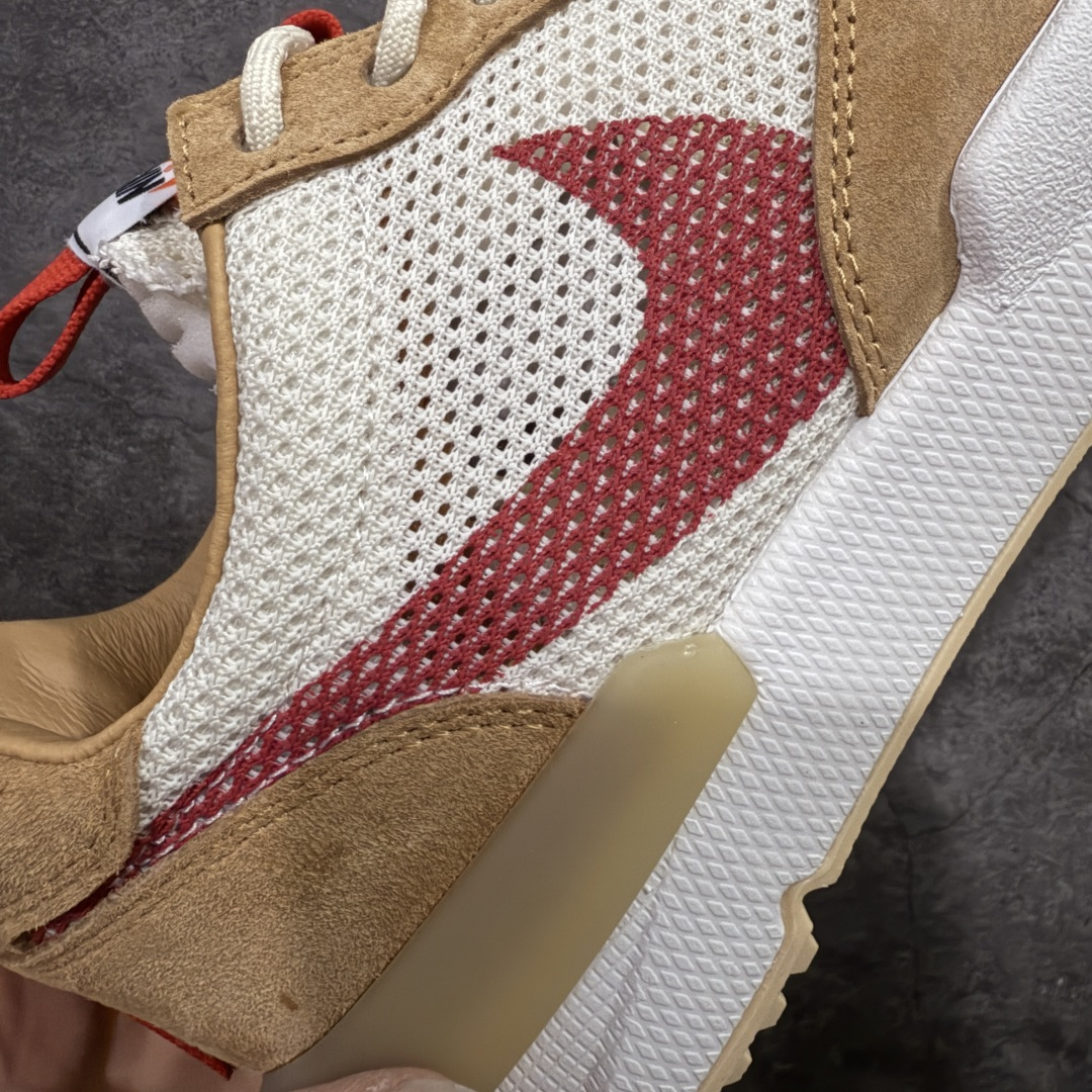 图片[3]-【GX纯原】Tom Sachs x NK Craft Mars Yard 2.0 联名宇航员神游太空百搭休闲运动透气慢跑鞋 复古做旧黄红勾 目前市场最正确版本 原厂网面 正确钩子刷漆 区别市场一眼假刷漆钩子 真碳板大底 版型完美 细节到位 经过五年时间的等待，被视为神级球鞋之作的 Craft Mars Yard 终于以 2.0 的姿态回归。艺术家 Tom Sachs 在延续经典外观与配色组合的同时，将Craft Mars Yard 进行全面升级，以更加透气的涤纶经编针织网眼取代之前的特殊 Vectran 材质，并在鞋面上加入 X 型走线提高耐磨特性，而经过改良之后的 SFB 特种部队靴大底亦更加适合在城市环境着用，此外网面层和软木层的双内底设计更是为营造赤脚穿着体验特别优化 货号：IF2885 100 尺码：36 36.5 37.5 38 38.5 39 40 40.5 41 42 42.5 43 44 45 46-选品中心