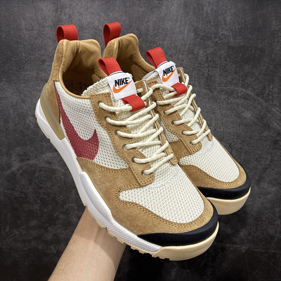 【GX纯原】Tom Sachs x NK Craft Mars Yard 2.0 联名宇航员神游太空百搭休闲运动透气慢跑鞋 复古做旧黄红勾 目前市场最正确版本 原厂网面 正确钩子刷漆 区别市场一眼假刷漆钩子 真碳板大底 版型完美 细节到位 经过五年时间的等待，被视为神级球鞋之作的 Craft Mars Yard 终于以 2.0 的姿态回归。艺术家 Tom Sachs 在延续经典外观与配色组合的同时，将Craft Mars Yard 进行全面升级，以更加透气的涤纶经编针织网眼取代之前的特殊 Vectran 材质，并在鞋面上加入 X 型走线提高耐磨特性，而经过改良之后的 SFB 特种部队靴大底亦更加适合在城市环境着用，此外网面层和软木层的双内底设计更是为营造赤脚穿着体验特别优化 货号：IF2885 100 尺码：36 36.5 37.5 38 38.5 39 40 40.5 41 42 42.5 43 44 45 46-选品中心