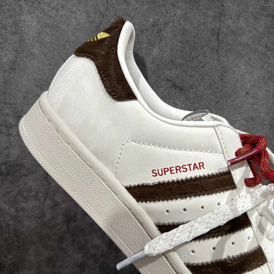 图片[7]-【渠道纯原】Adidas Originals Supetar II 贝壳头 马年限定 官网同步 渠道正品订单 市场唯一顶级货 纳米原材料 顶级头层马毛 升级原楦打造完美鞋型 诠释市场最高工艺水平 区别市面普通真标版本 进出专柜无压力 货号：KJ6293 尺码：35.5 36 36.5 37 38 38.5 39 40 40.5 41 42 42.5 43 44 44.5 45-选品中心