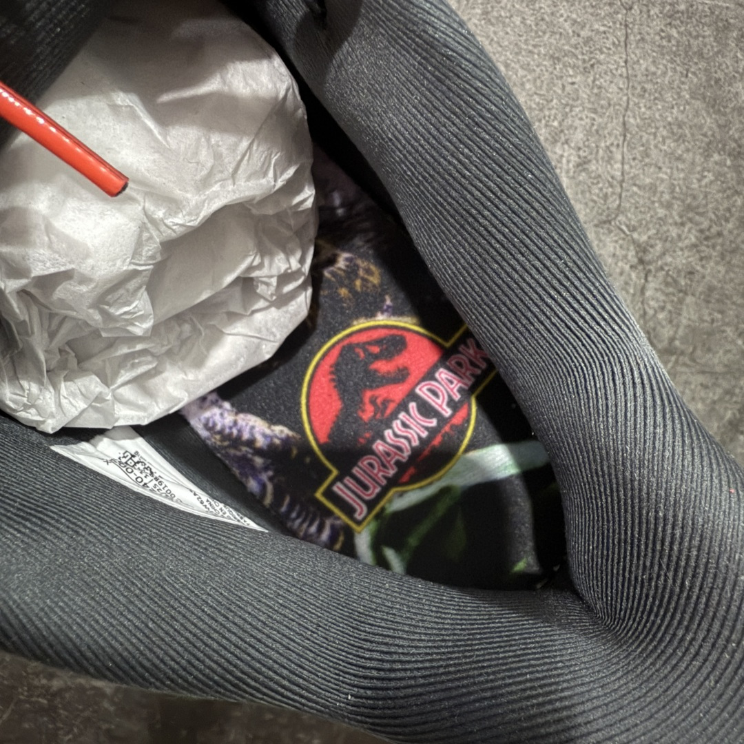 图片[7]-【Top纯原】Jurassic Park x Nike Ja 3 莫兰特三代 舒适贴合 篮球鞋 男款 炭灰色 轻便低帮篮球鞋 IU7240-001 全新版本重磅登场 历时半年全力打造 实战脚感完美 T1品质 完美版型细节做工 【顶配缓震】独家革新搭载 前掌5mm TURBO气垫 兼具贴地与缓震！（正品仅长方形小气垫）➕后掌大马蹄14mm厚 气垫 提高后掌缓震极限 （正品后掌无气垫） 【顶级抗扭】 搭载硬度65HC 发泡中底框架 ➕高强度中足抗扭片 革新升级 赛事级抗扭水平！独此一家 【顶级支撑】鞋身侧向包裹 双层补强层 200斤以上选手 也可驾驭（正品仅一层）对比市场货品偷工减料 不可同日而语！ 气垫气压上脚即可感受！鞋底止滑配方 无需磨合 原地起飞🛫 尺码：40-47.5-选品中心