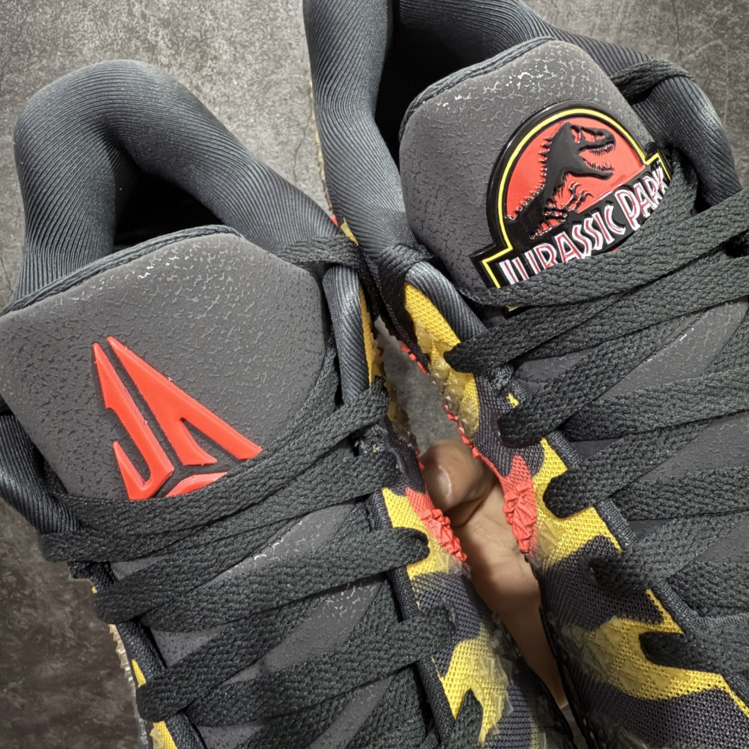 图片[9]-【Top纯原】Jurassic Park x Nike Ja 3 莫兰特三代 舒适贴合 篮球鞋 男款 炭灰色 轻便低帮篮球鞋 IU7240-001 全新版本重磅登场 历时半年全力打造 实战脚感完美 T1品质 完美版型细节做工 【顶配缓震】独家革新搭载 前掌5mm TURBO气垫 兼具贴地与缓震！（正品仅长方形小气垫）➕后掌大马蹄14mm厚 气垫 提高后掌缓震极限 （正品后掌无气垫） 【顶级抗扭】 搭载硬度65HC 发泡中底框架 ➕高强度中足抗扭片 革新升级 赛事级抗扭水平！独此一家 【顶级支撑】鞋身侧向包裹 双层补强层 200斤以上选手 也可驾驭（正品仅一层）对比市场货品偷工减料 不可同日而语！ 气垫气压上脚即可感受！鞋底止滑配方 无需磨合 原地起飞🛫 尺码：40-47.5-选品中心