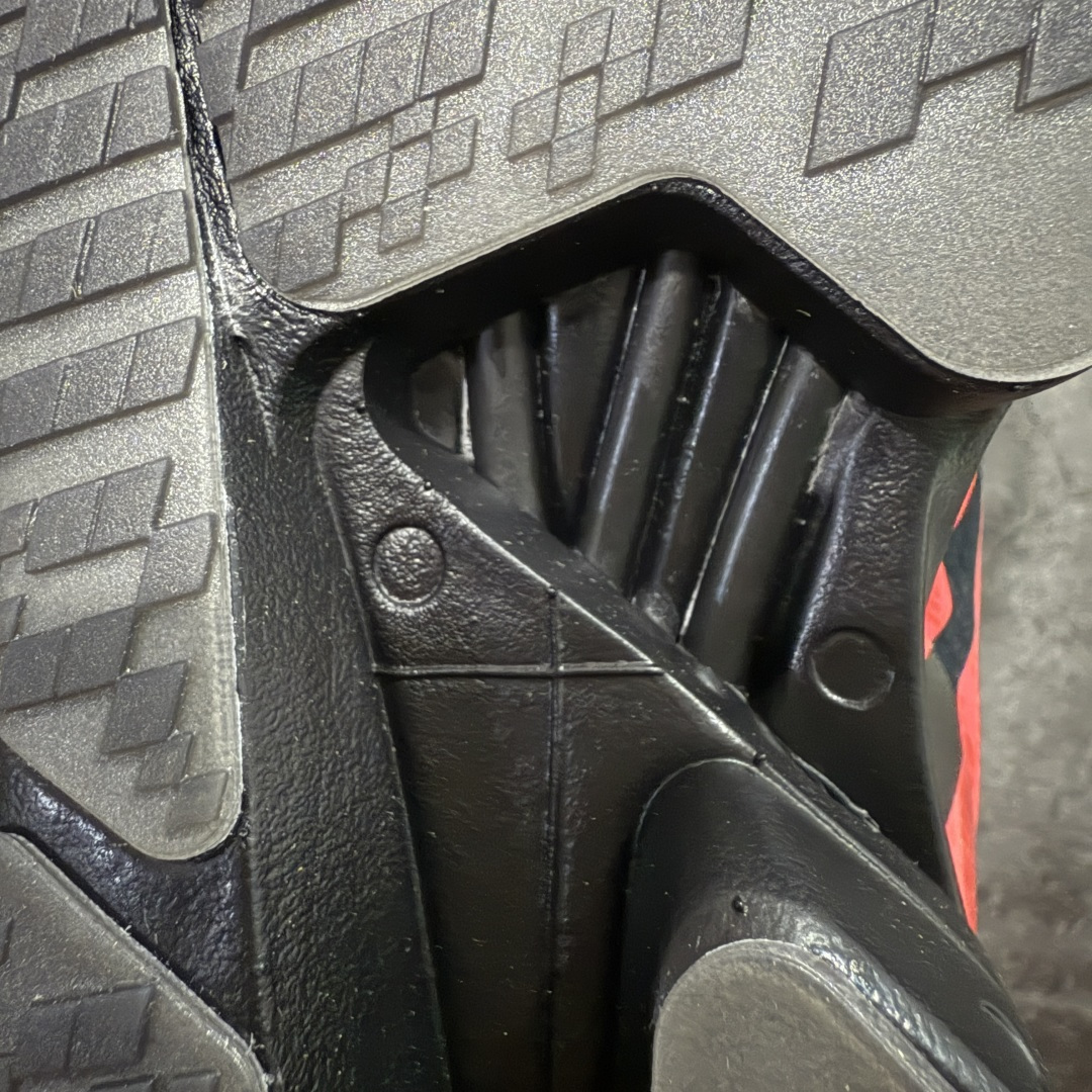 图片[10]-【NO.1纯原】Adidas Adizero Adios Pro 4 M竞训跑步鞋 KH8840 市场独一档品质 区别所有版本 原鞋购入开发数月 原材料 原档案打造 细节版型一比一 独立双层组合底私模. 搭配ENERGYRODS 2.0真碳柱，每一步都动力满满 鞋面用的是Lightlock技术，轻透又贴合，就像给脚定制的一样。 中底是全掌Lightstrike Pro泡棉，软弹感超绝 真正一比一还原真实脚感💪🏻 尺码：36 36.5 37 38 38.5 39 40 40.5 41 42 42.5 43 44 44.5 45 46-选品中心