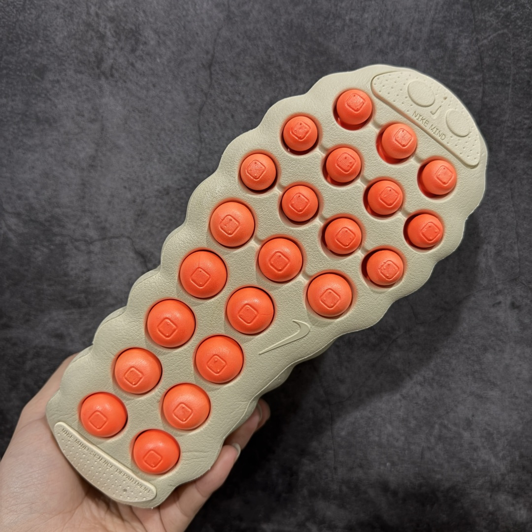 图片[9]-【先行版】NK Mind 002 黑科技足底按摩舒适贴合训练鞋 HQ4308-200 该系列首作 Mind 001 从神经科学中汲取灵感，打造出一款不仅外观独特，更能为穿着者带来别样感知体验的球鞋，此次新作将继续延续此核心方向。历时十年打磨的 Mind 系列，承载着 Nike 对未来鞋款的愿景呈现。系列中的每双鞋，外底均由 22 个独立泡沫结节构成，旨在模拟赤足般的体验。这些结节通过与足底感官感受器的相互作用，从而促进人体的自然步态。 尺码：36 36.5 37.5 38 38.5 39 40 40.5 41 42 42.5 43 44 44.5 45-选品中心